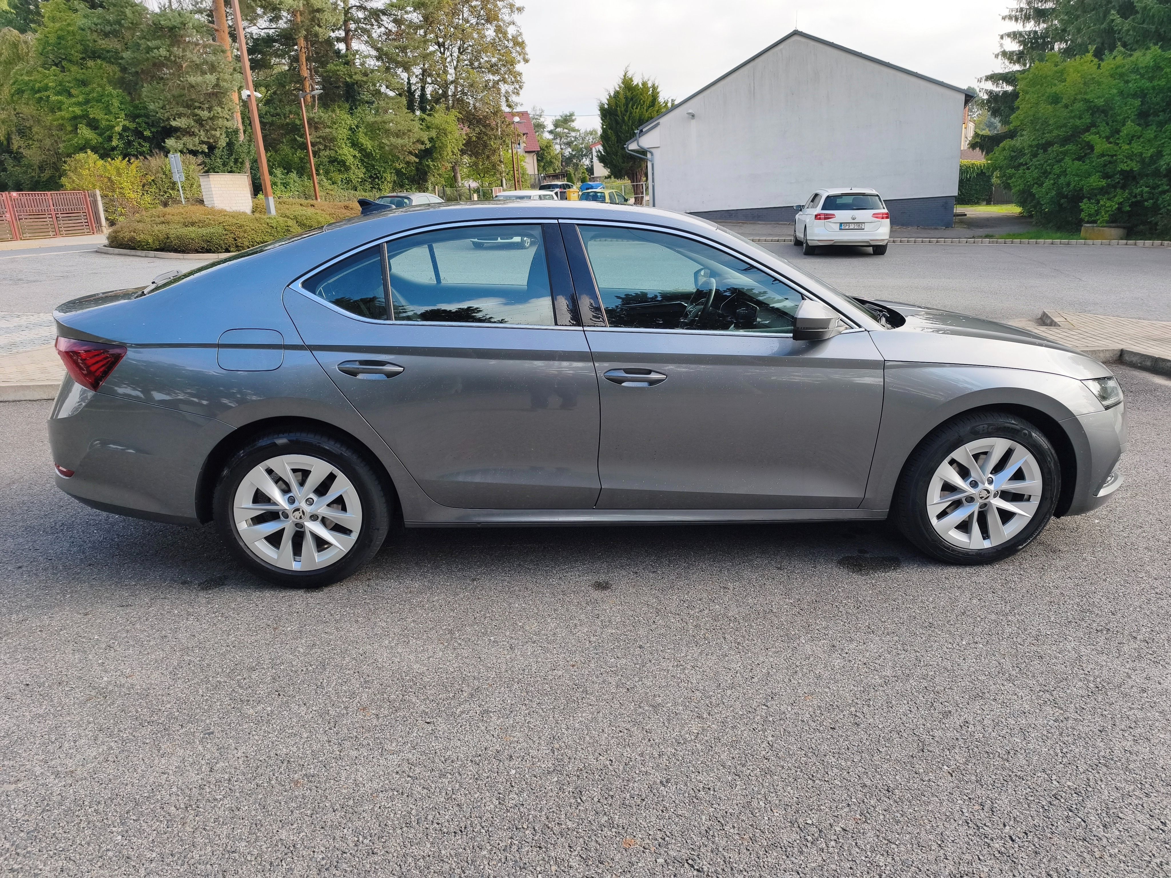 Škoda Octavia, 2,0 TDI STYLE, Č.R. 1 majitel - fotka 4