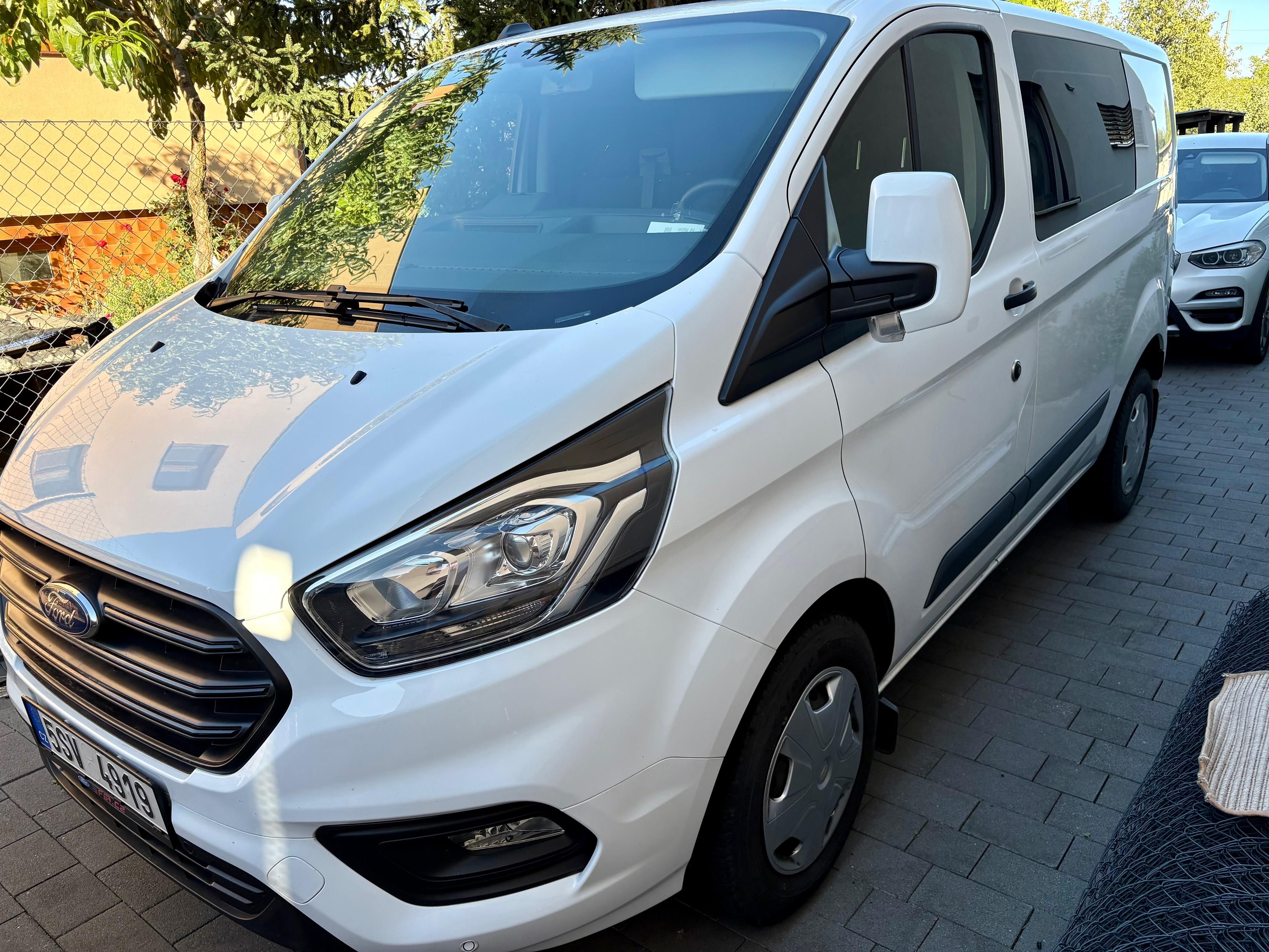 Ford Transit Custom, Ford Transit Custom, 6 míst - fotka 2