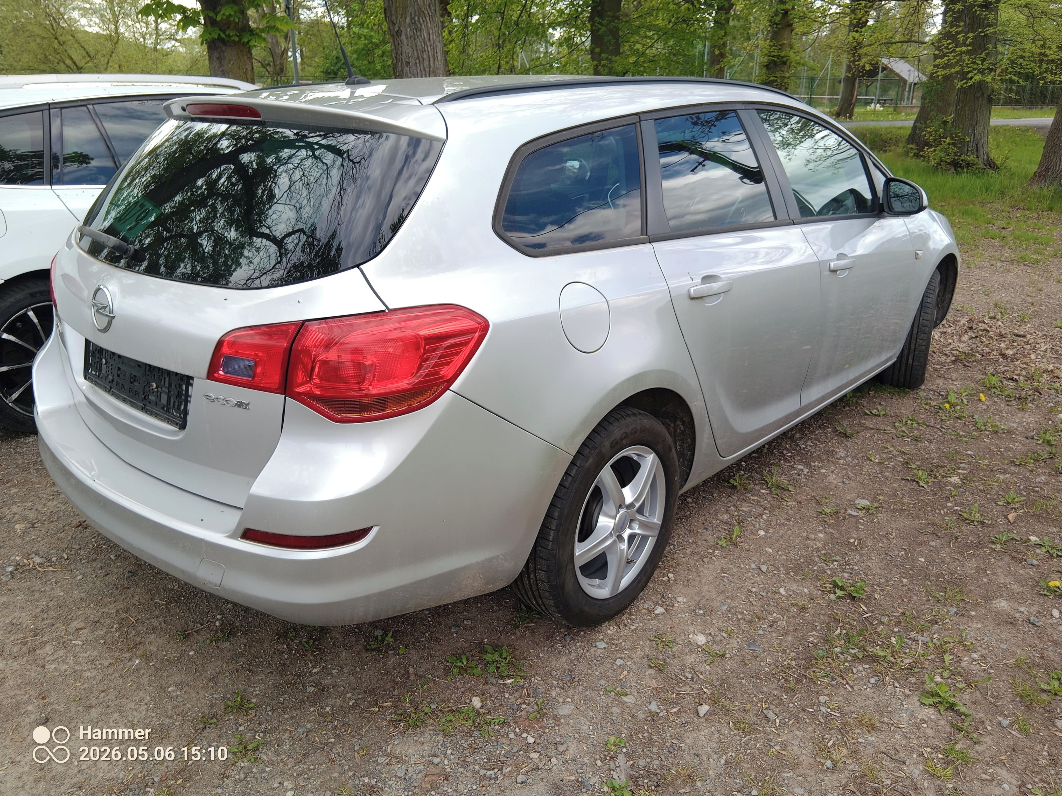 Opel Astra, 1.4  74 KW  125.000 km! - fotka 5