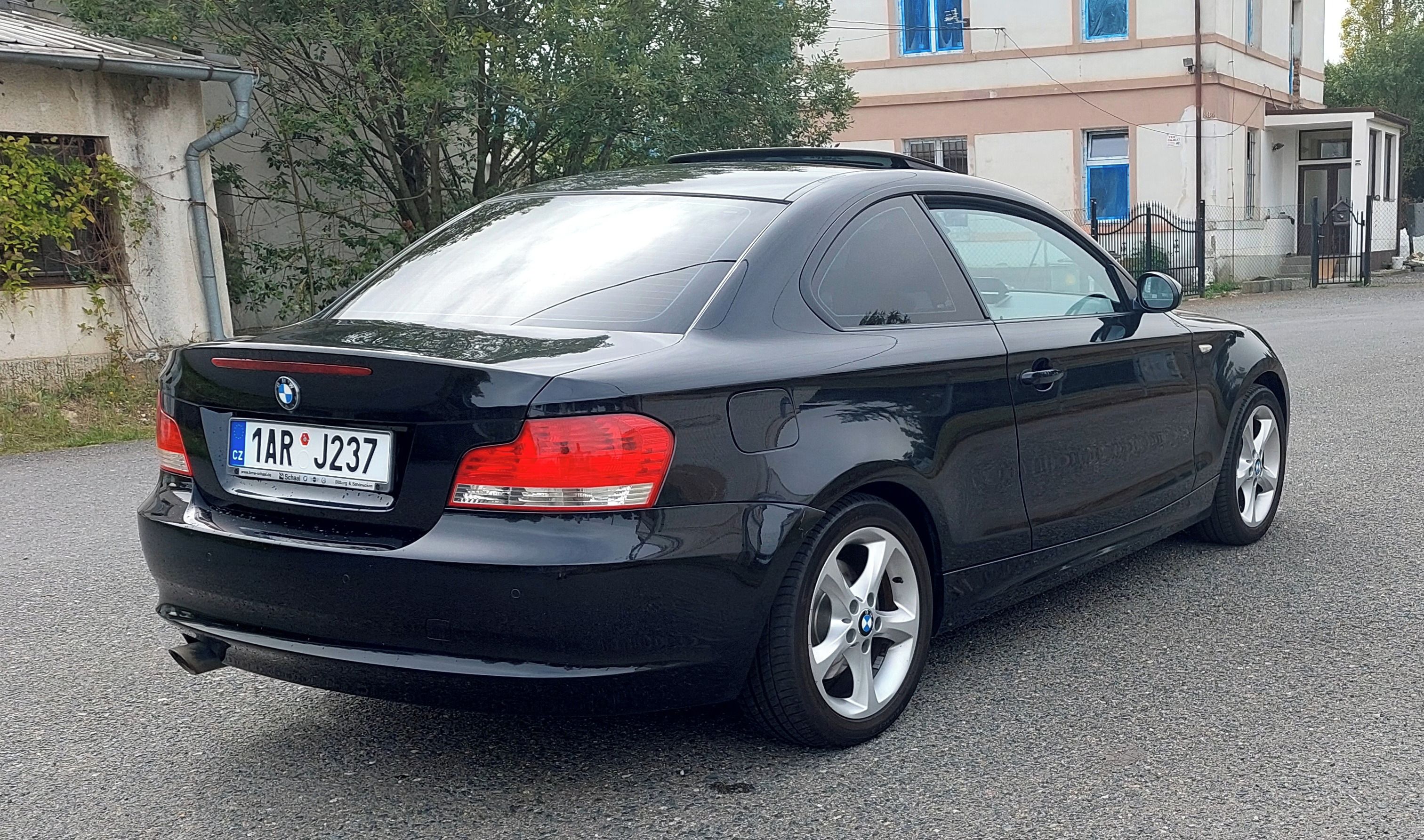 BMW Řada 1, 2,0d - fotka 3