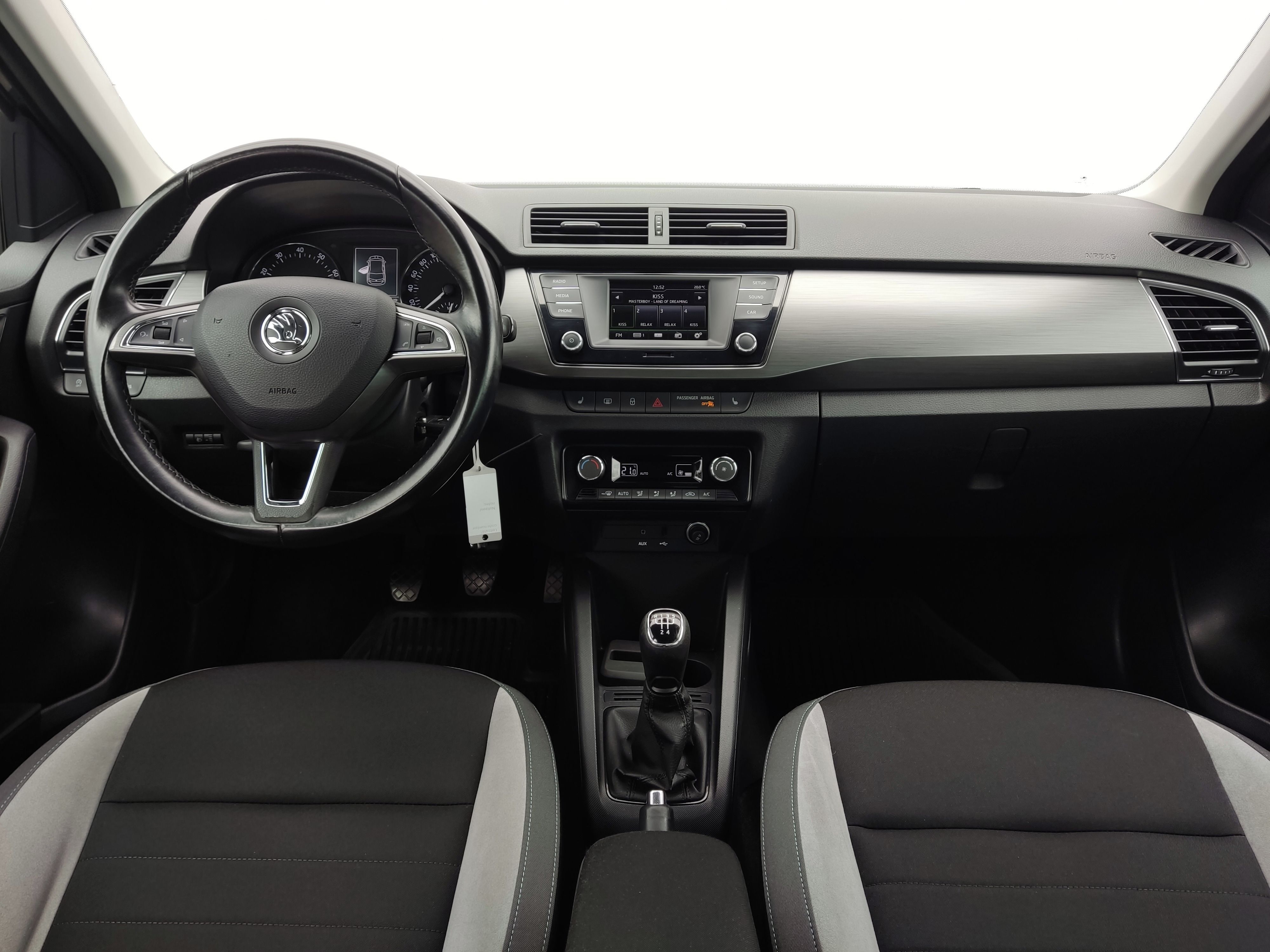 Škoda Fabia, 1.2 TSI 66 kW Joy - fotka 5