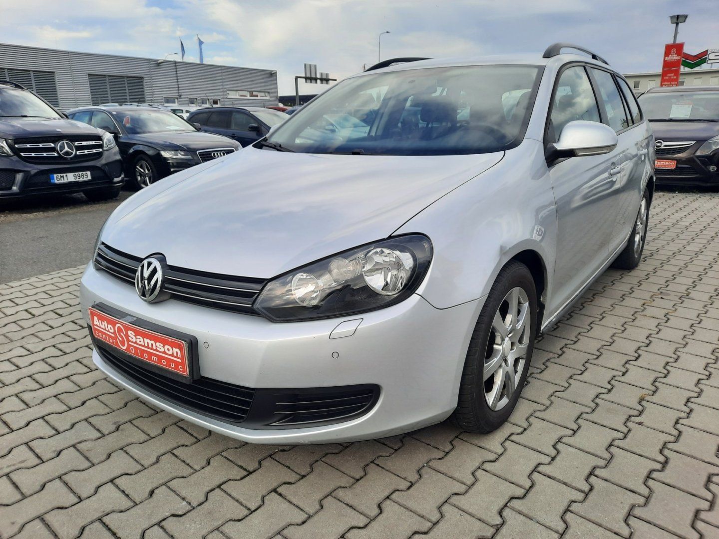 Volkswagen Golf, 1.6 TDi 77kW *AUTOKLIMA*VÝHŘEV