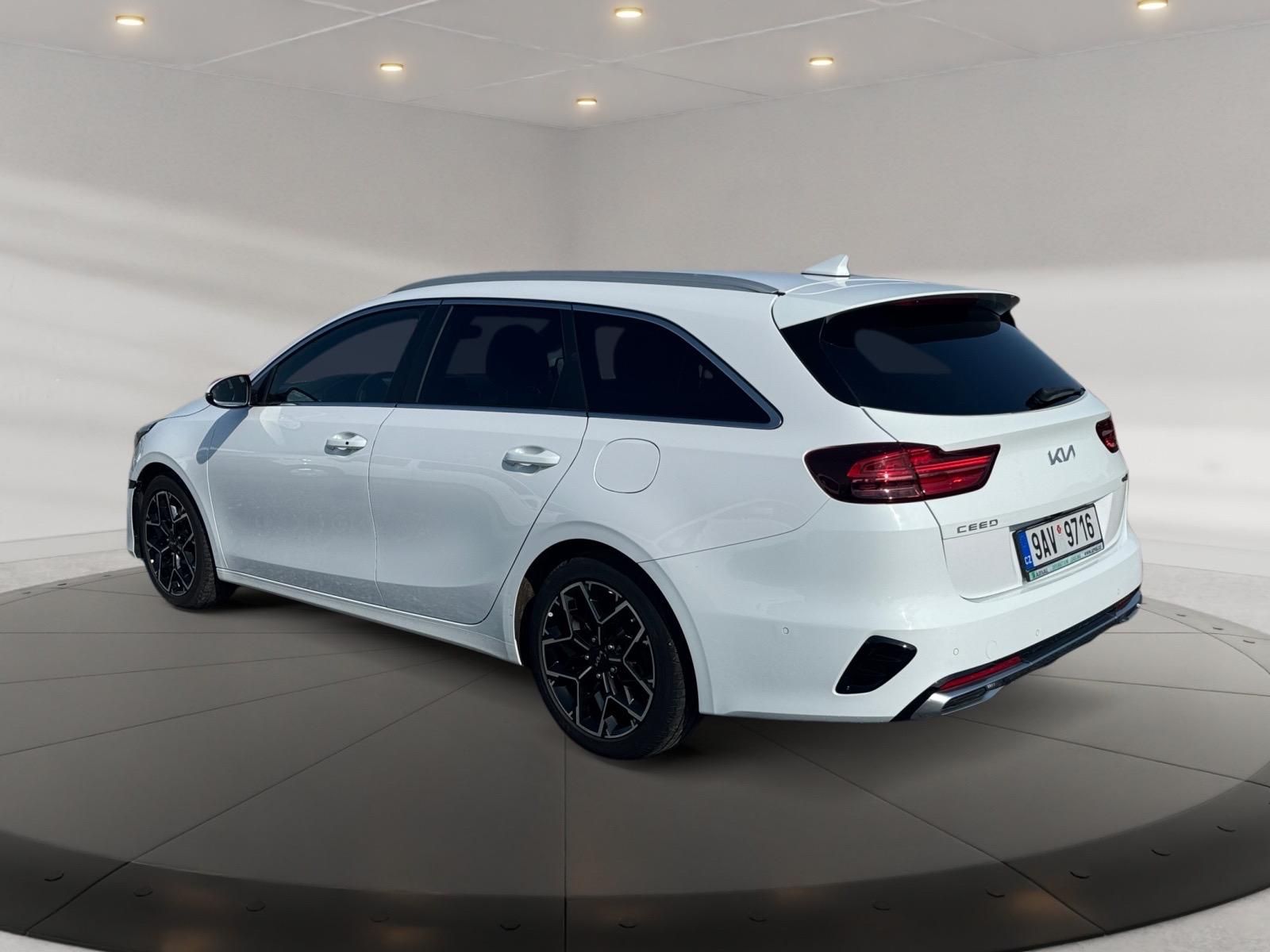 Kia Cee´d, GT-LINE 1.5T-GDI 117kW DPH CZ - fotka 4