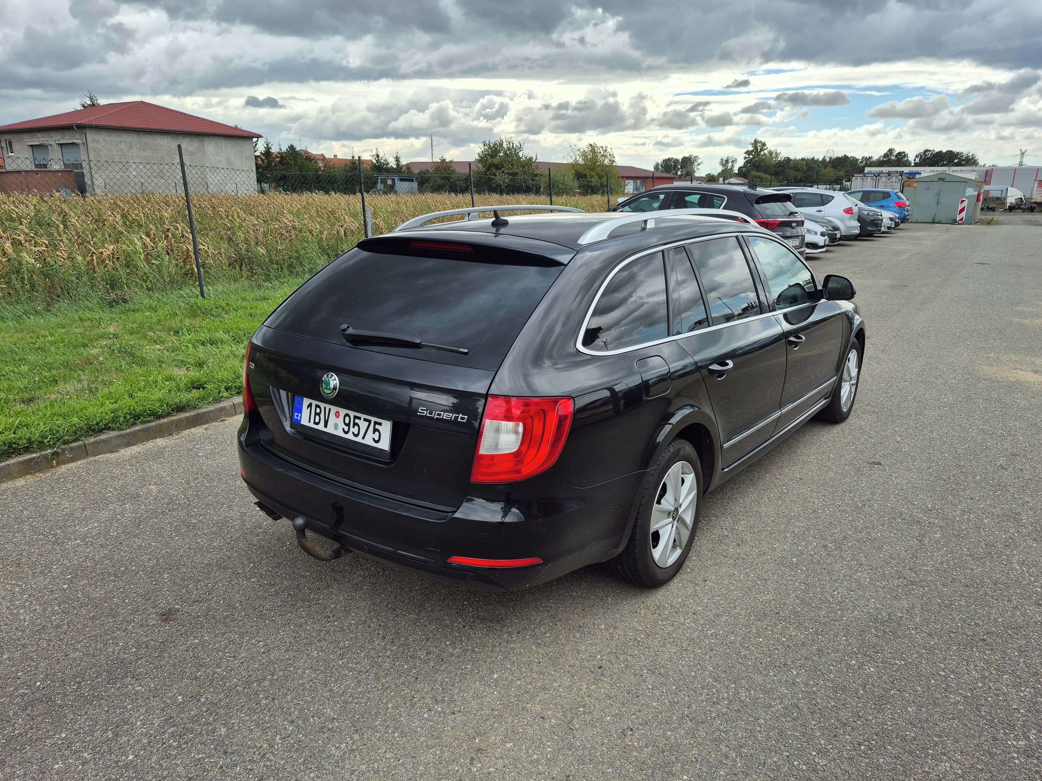 Škoda Superb, 2,0TDI, 103kW, servis - fotka 4