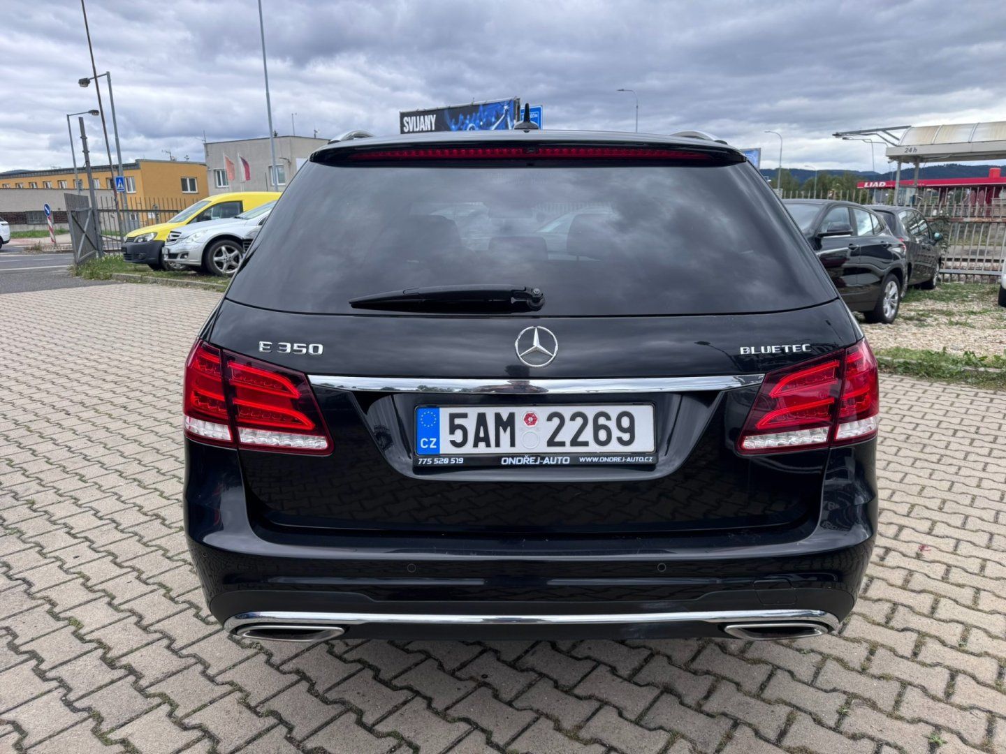 Mercedes-Benz Třídy E, 350 3,0D 4X4 AUTOMAT BLUETEC - fotka 4