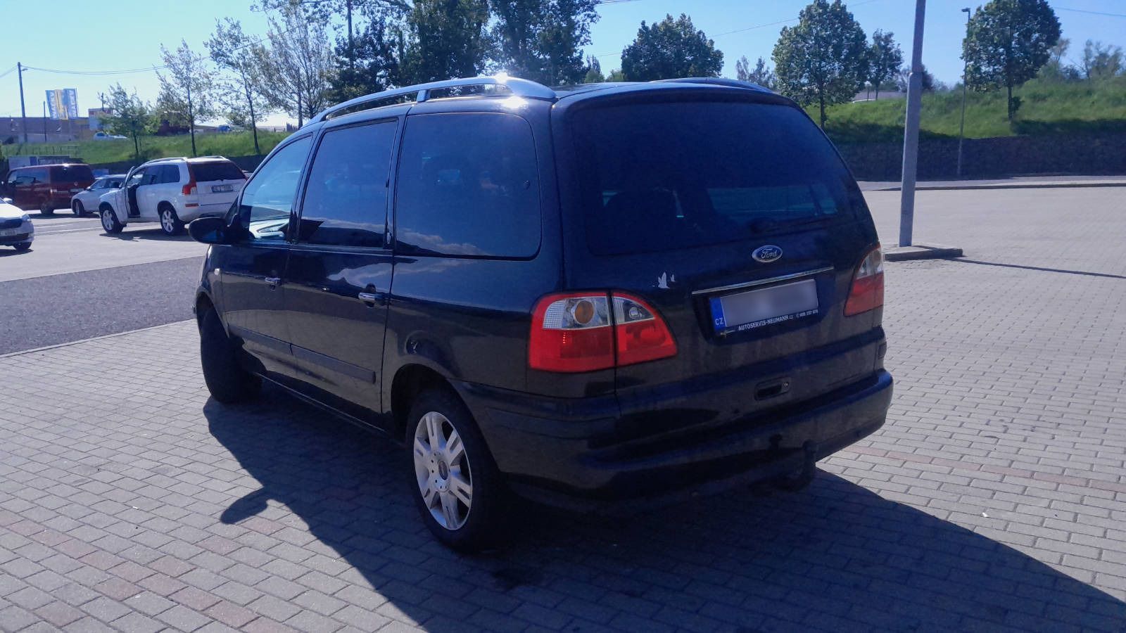 Ford Galaxy, benzín 2.3 GHIA plně pojízdné. - fotka 4