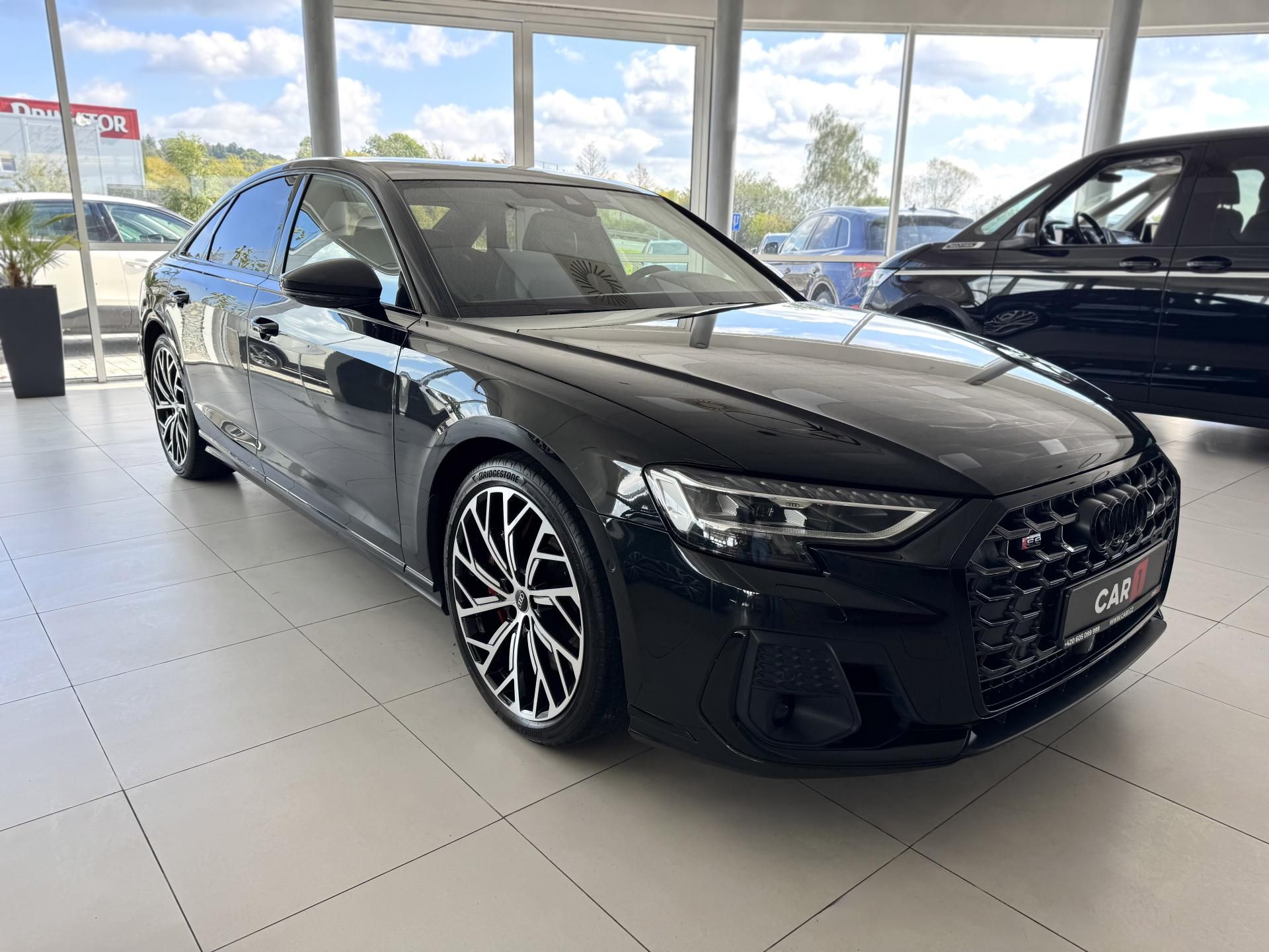 Audi S8, 4,0TFSI Quattro*420kW*Webasto - fotka 4