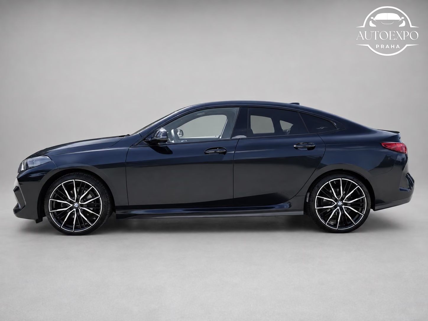 BMW Řada 2, 218i Gran Coupe - fotka 4