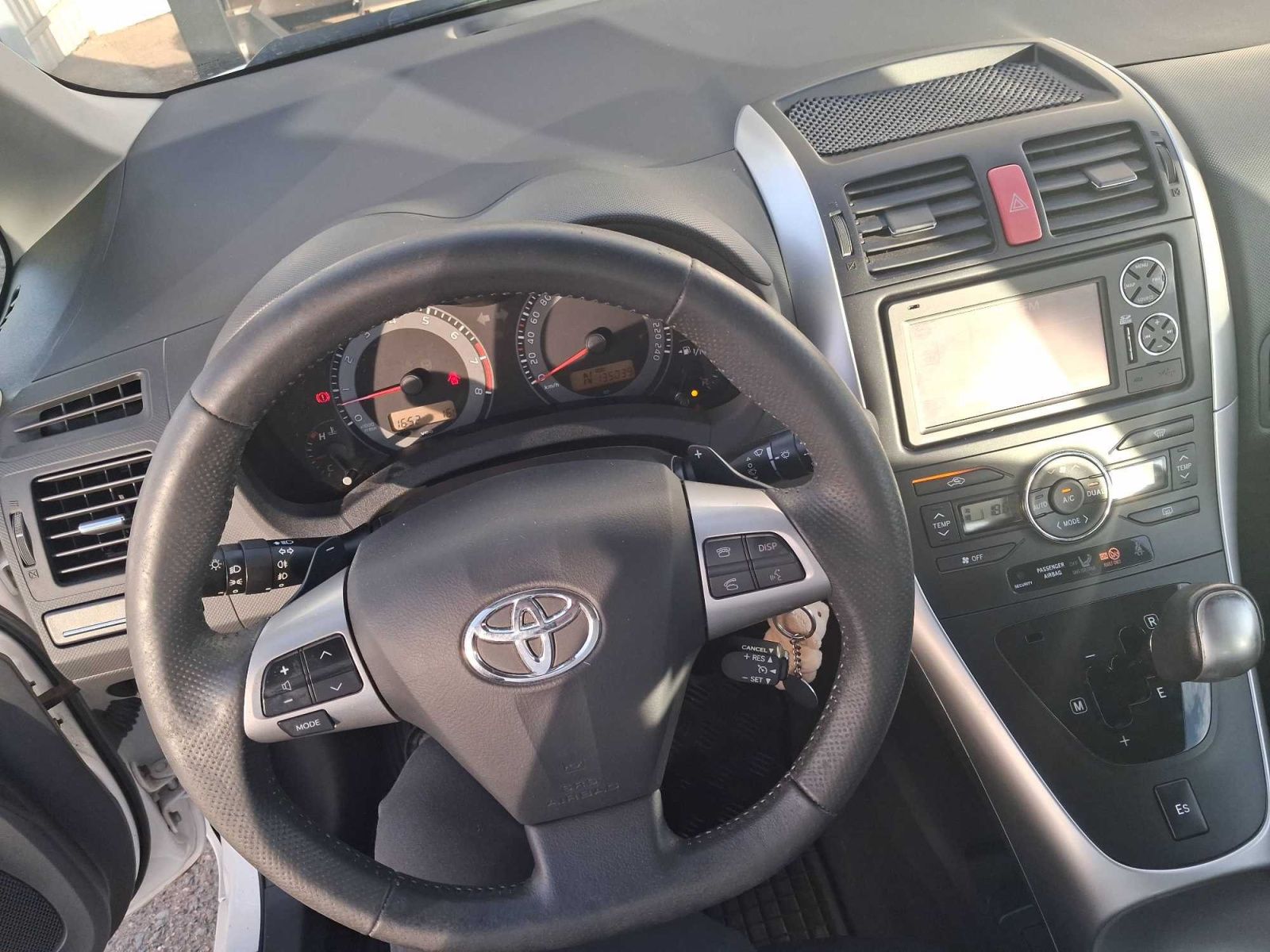 Toyota Auris, 1.6 Valvematic, Automat - fotka 3