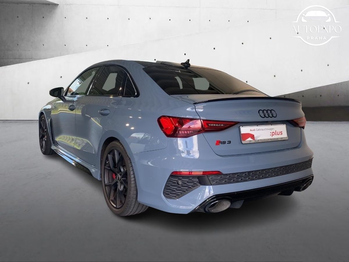 Audi RS3, Limousine 2.5 TFSI Quattro* - fotka 3