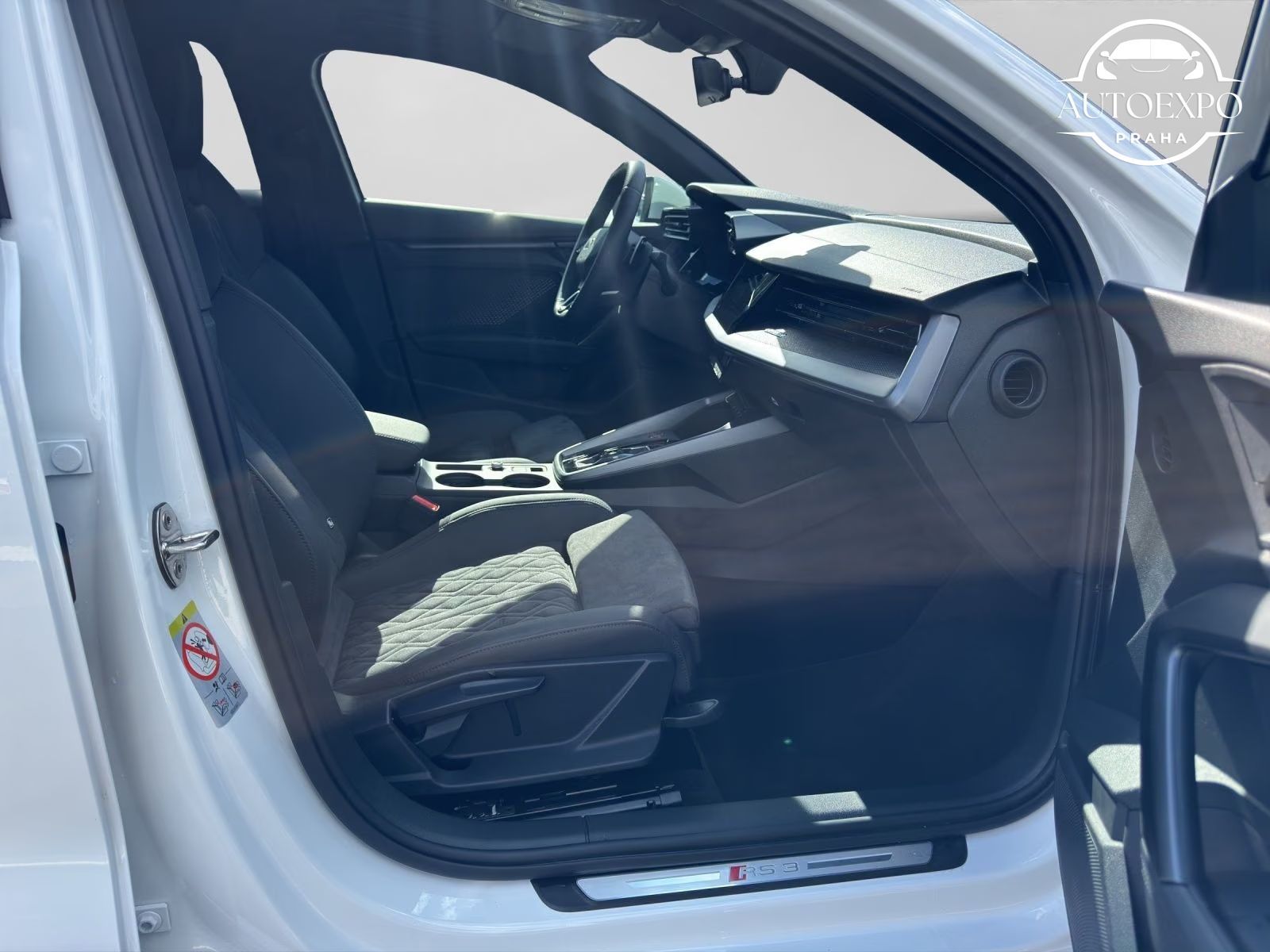Audi RS3, Sportback TFSI Q KAMERA* - fotka 5