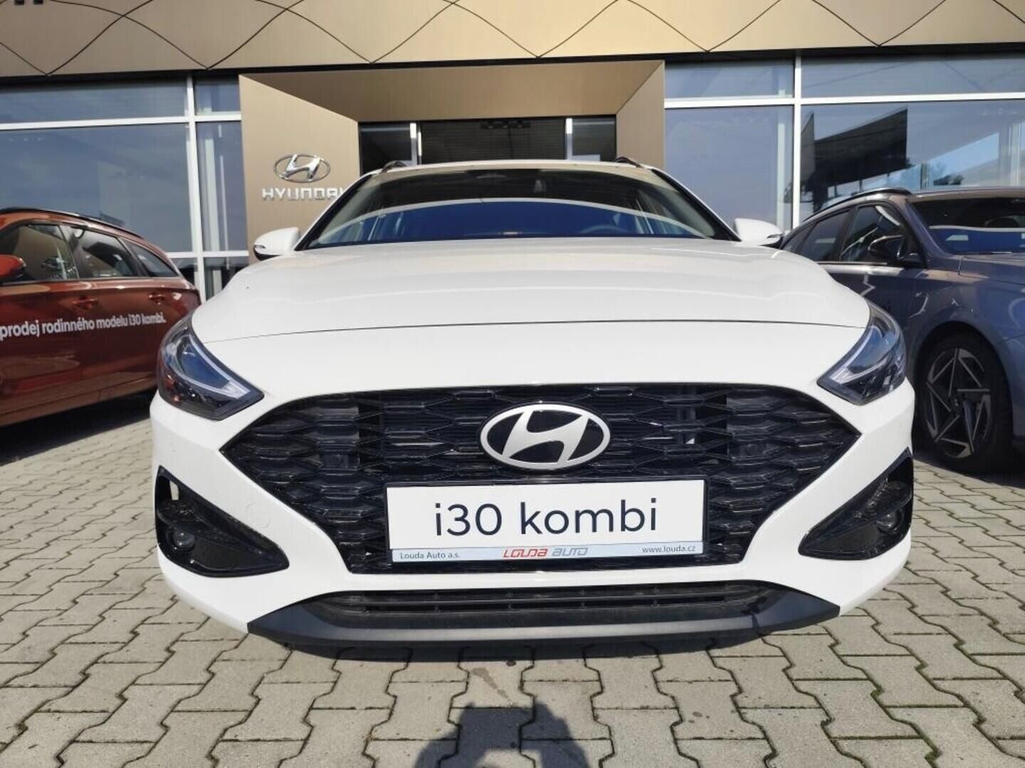 Hyundai i30, WG PD PE GO Czech! 1,0 T-GDI 8 - fotka 2