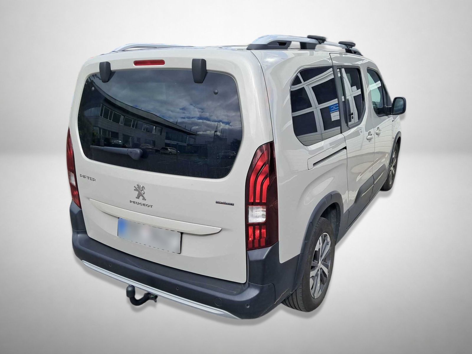 Peugeot Rifter, 1.5 BlueHDi, 7Míst, ČR, 1Maj - fotka 2