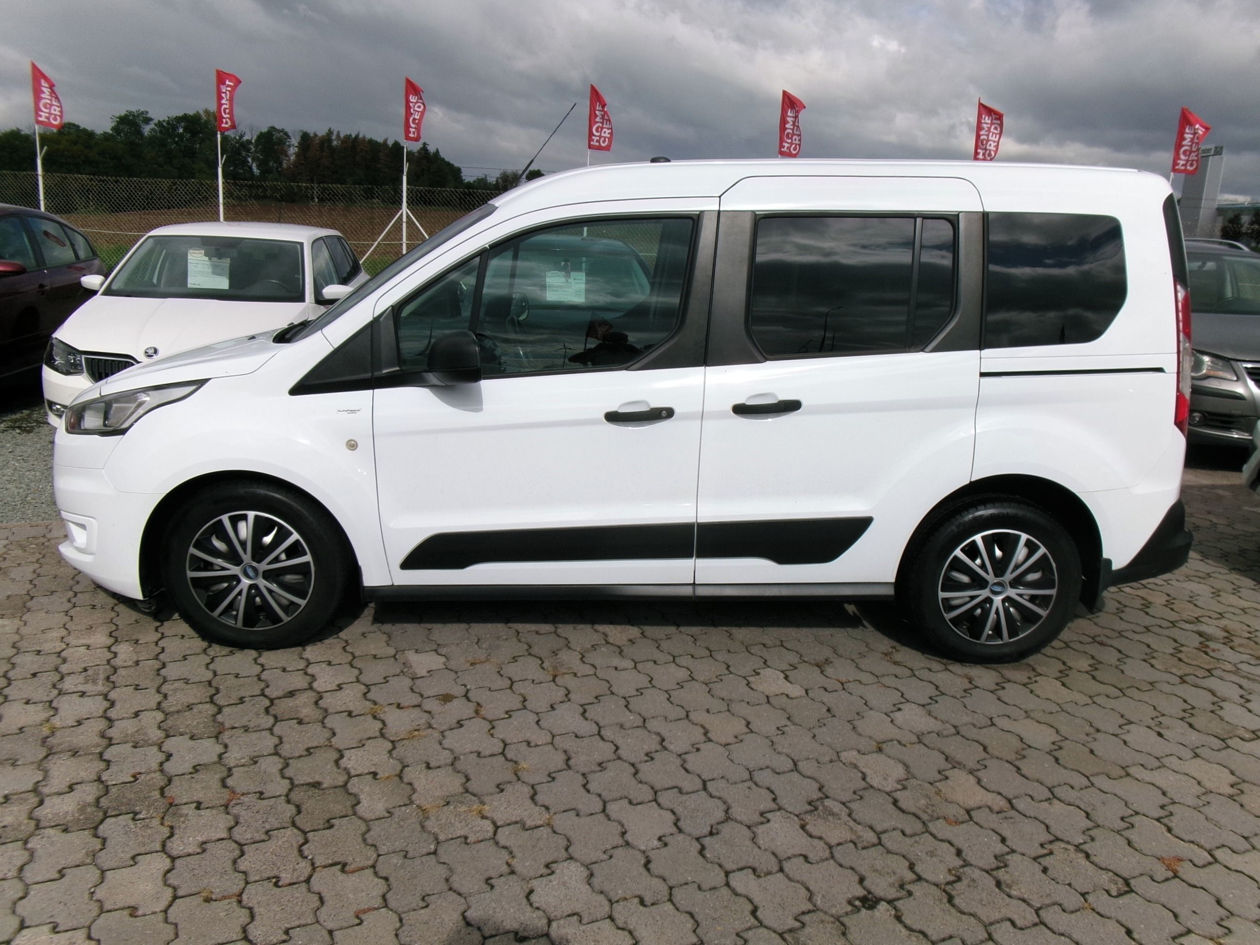 Ford Tourneo Connect, 1.5TDCi,88kw,CZ - fotka 4