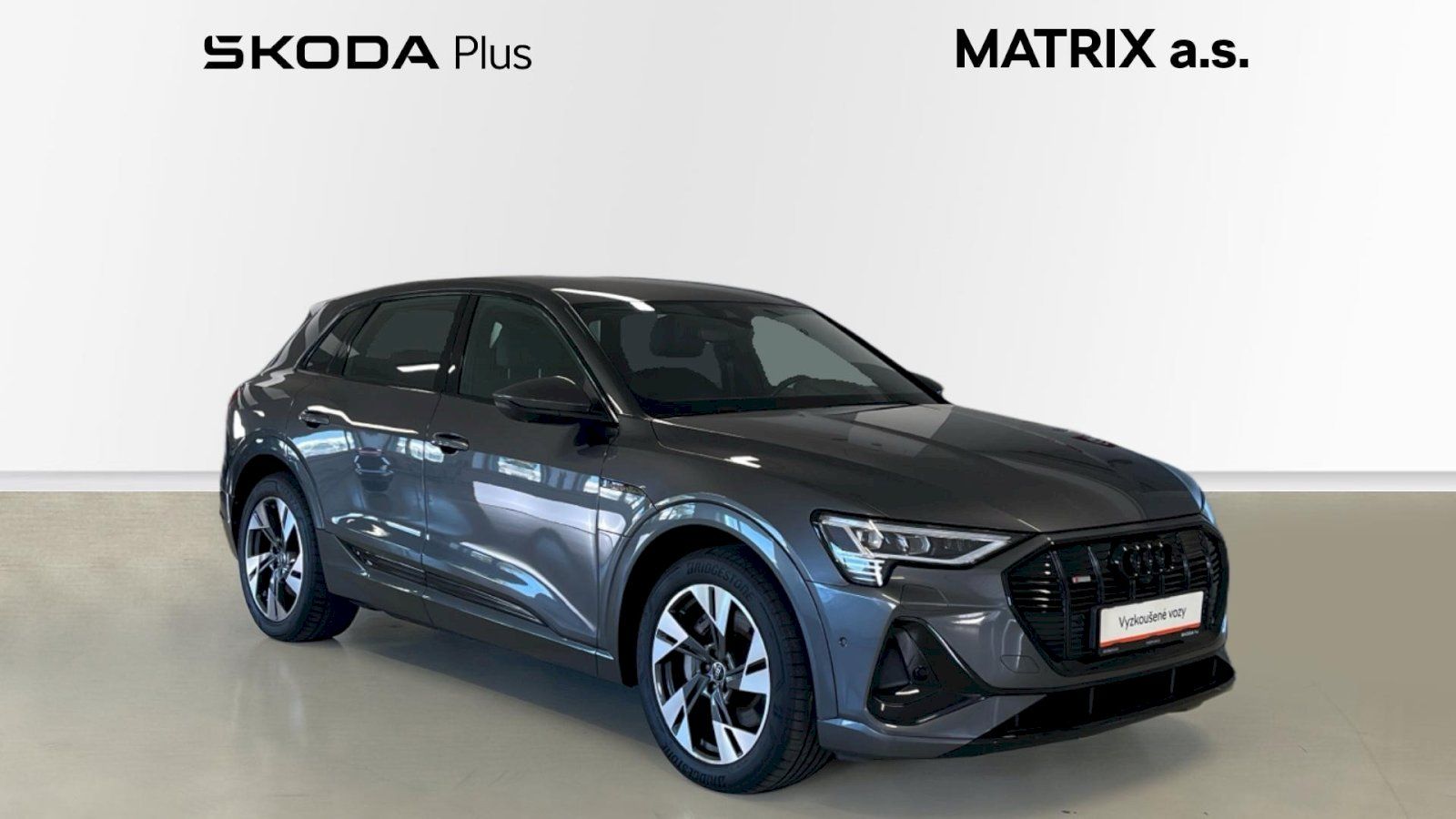 Audi e-tron, S line quattro 55 electric 300 - fotka 6