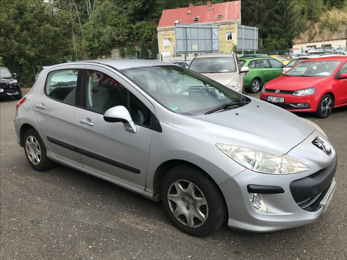Peugeot 308, 1,6 i 88kW 5dv. - fotka 4