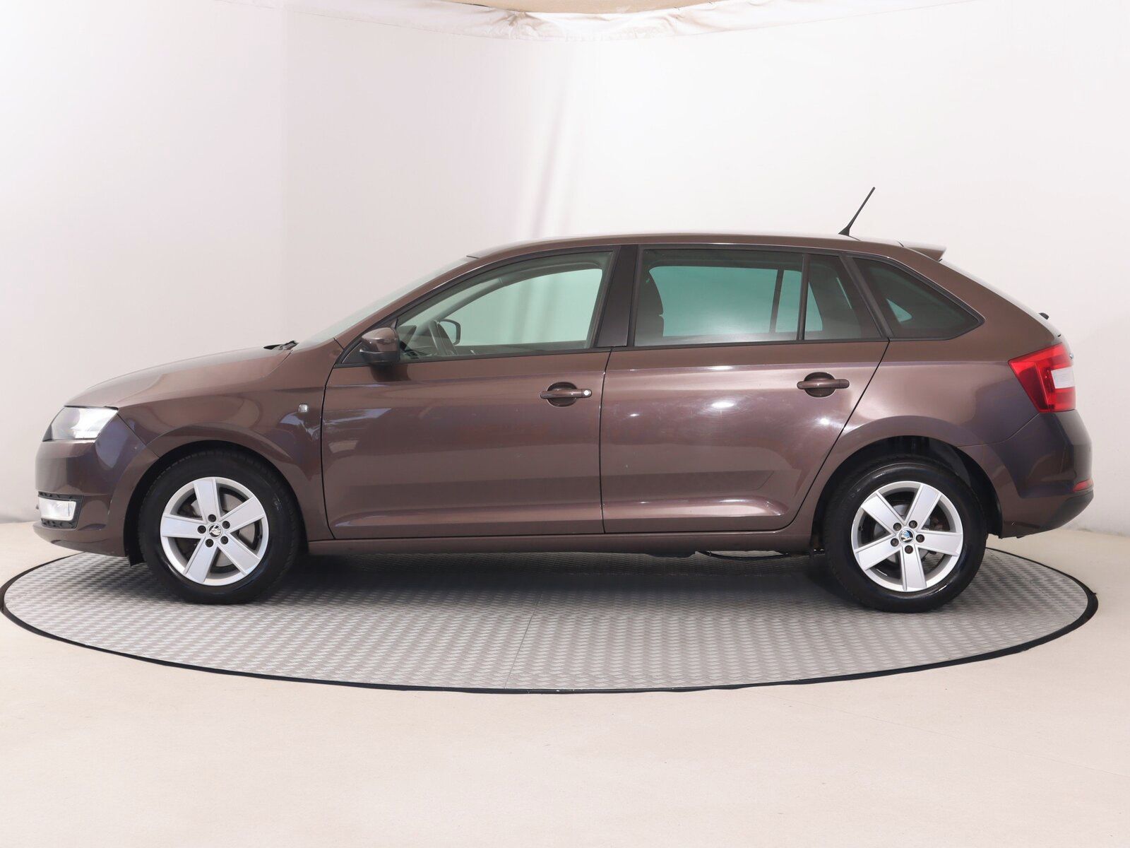 Škoda Rapid, 1.2 TSI, Spaceback - fotka 3