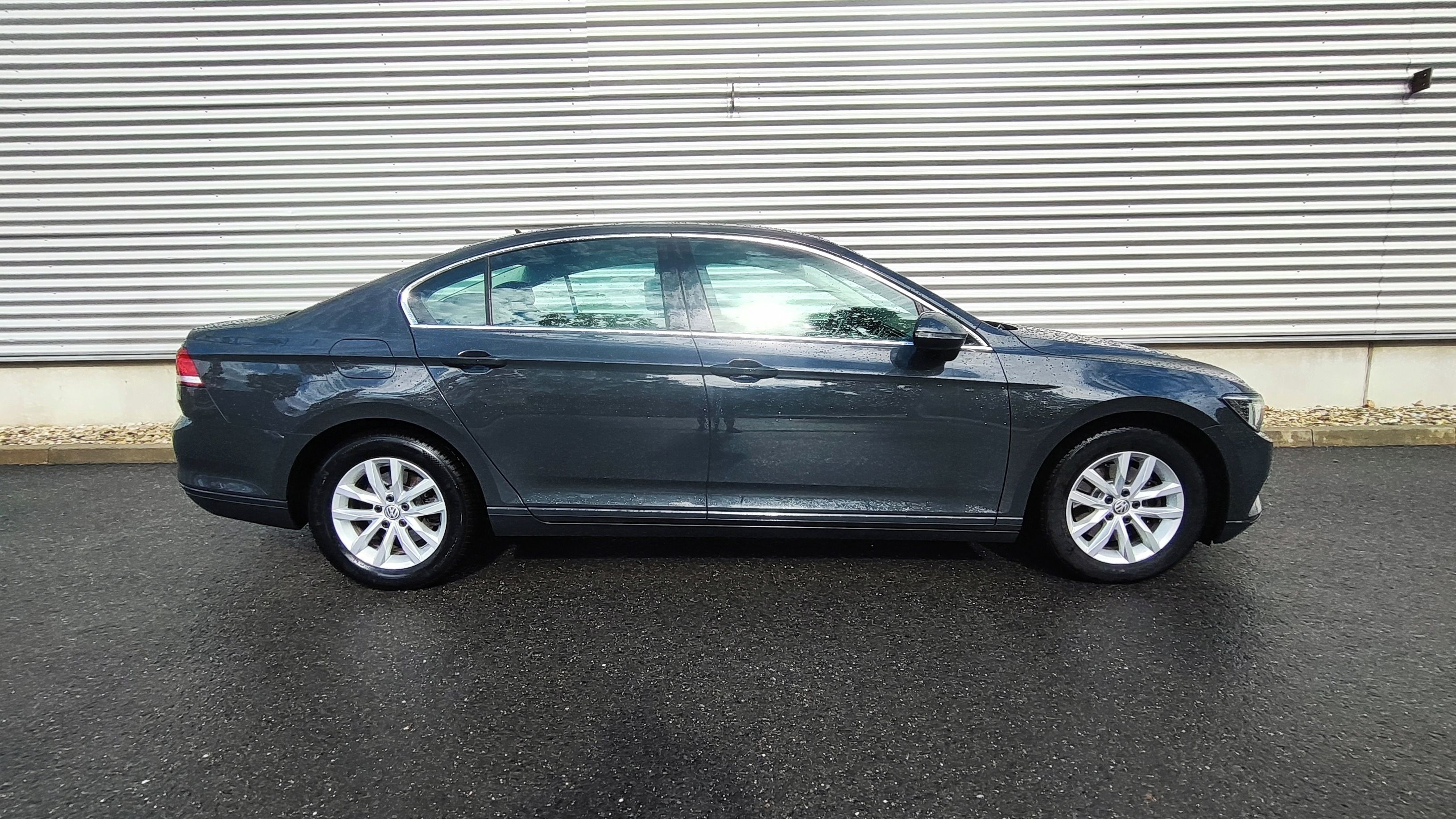Volkswagen Passat, 2.0 TDI 110kW Comfortline - fotka 5
