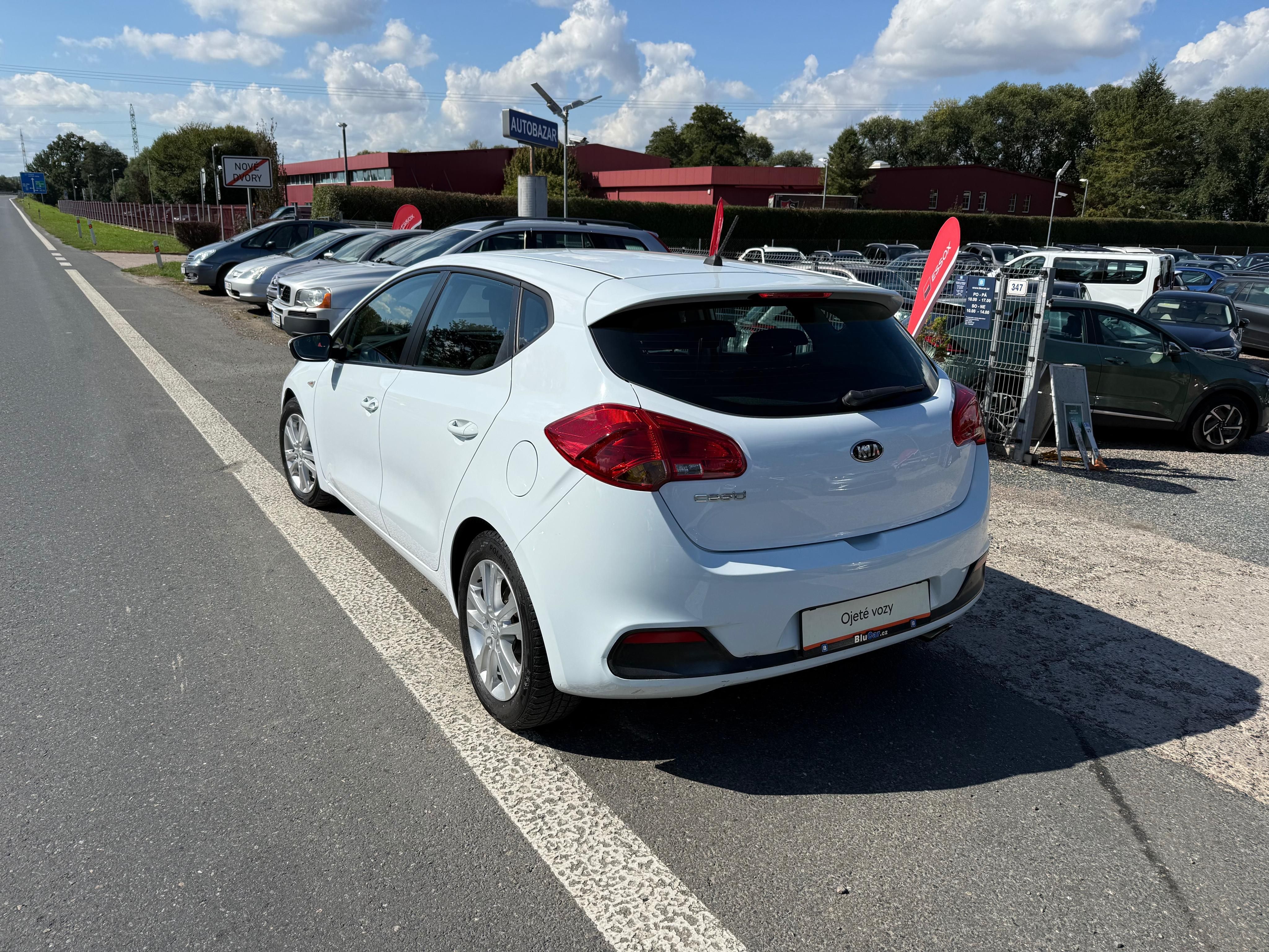 Kia Cee´d, 1.4 CVVT ČR - fotka 3