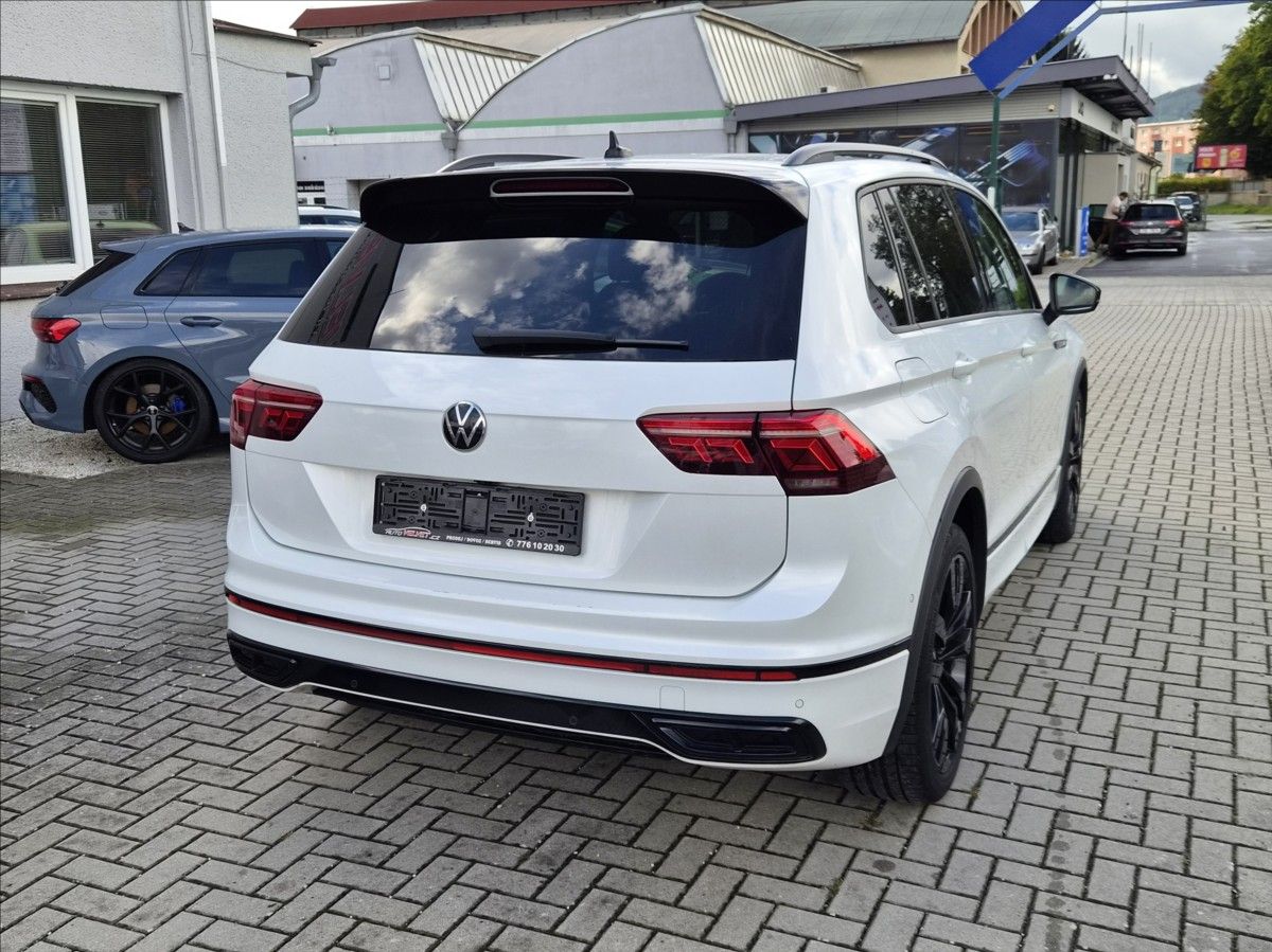 Volkswagen Tiguan, 2,0 TDi R-Line *IQ LIGHT*KAMER - fotka 3