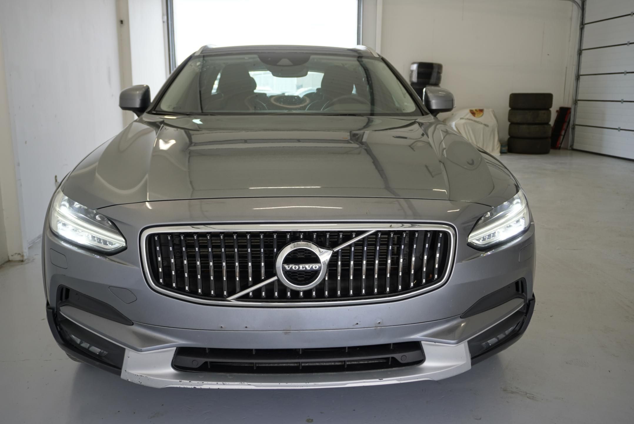 Volvo V60, CROSS COUNTRY  2,0 D4 AWD AUT. - fotka 2