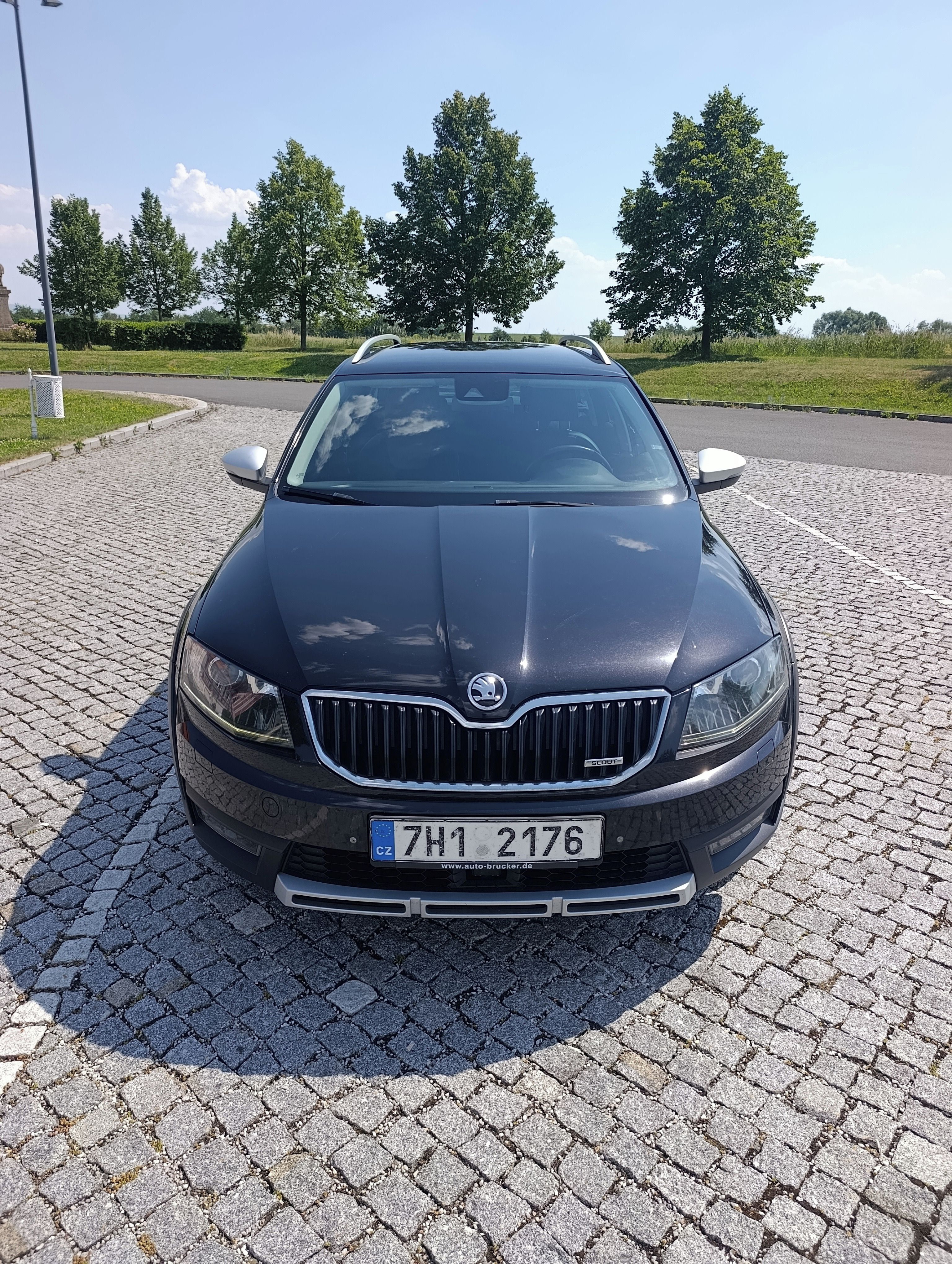 Škoda Octavia, Scout, DSG, 135 kW, 4X4 - fotka 2