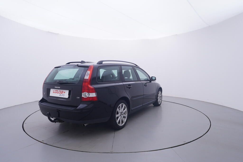 Volvo V50, 2.4 D5 132 kW - fotka 5