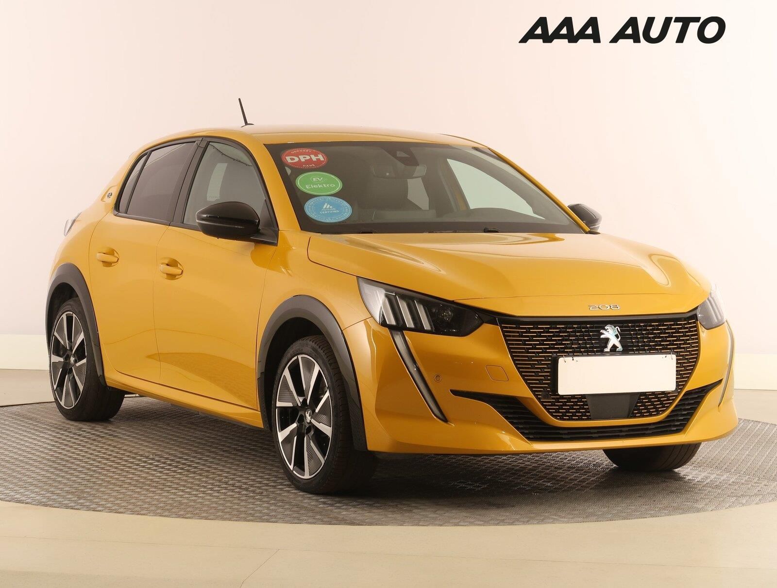 Peugeot 208, 50 kWh, SoH 84%, Automat
