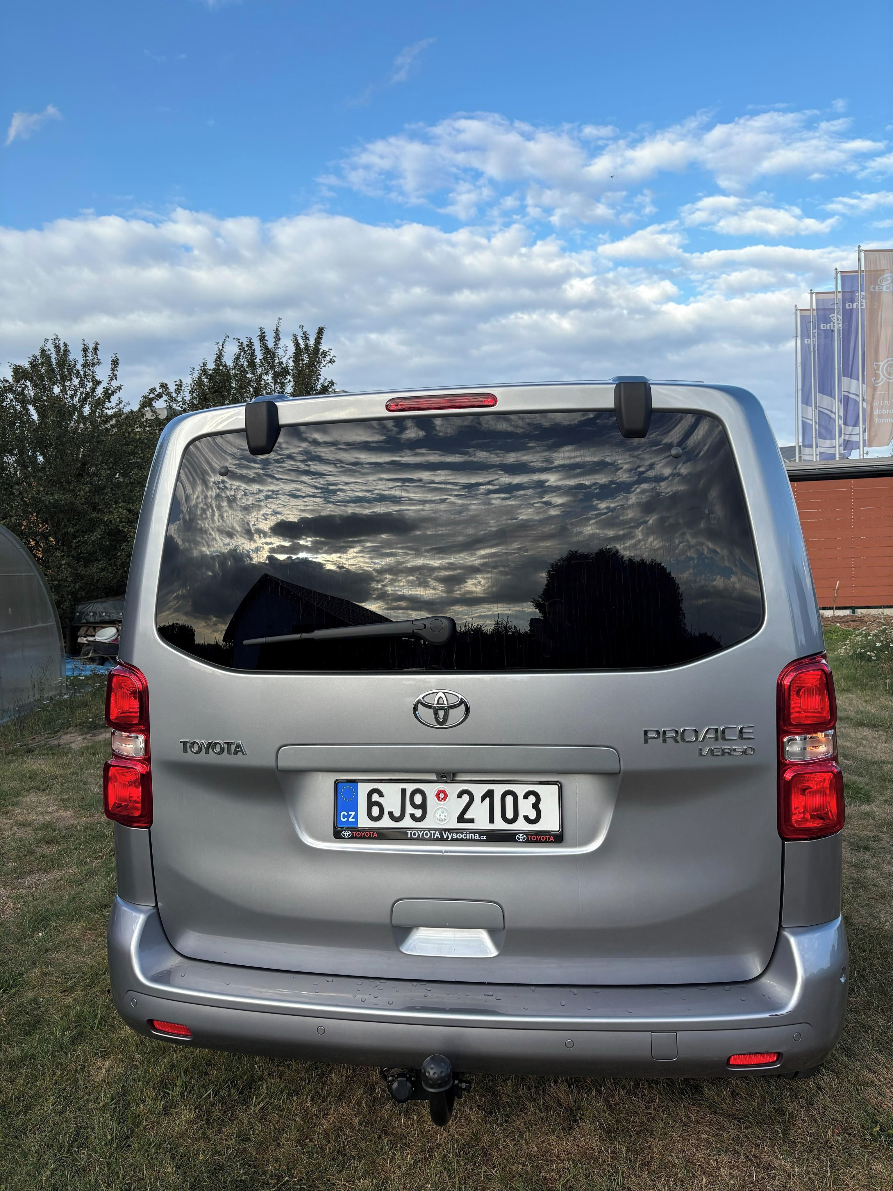 Toyota Proace, 2,0 - 4D 180 8A/T - fotka 4