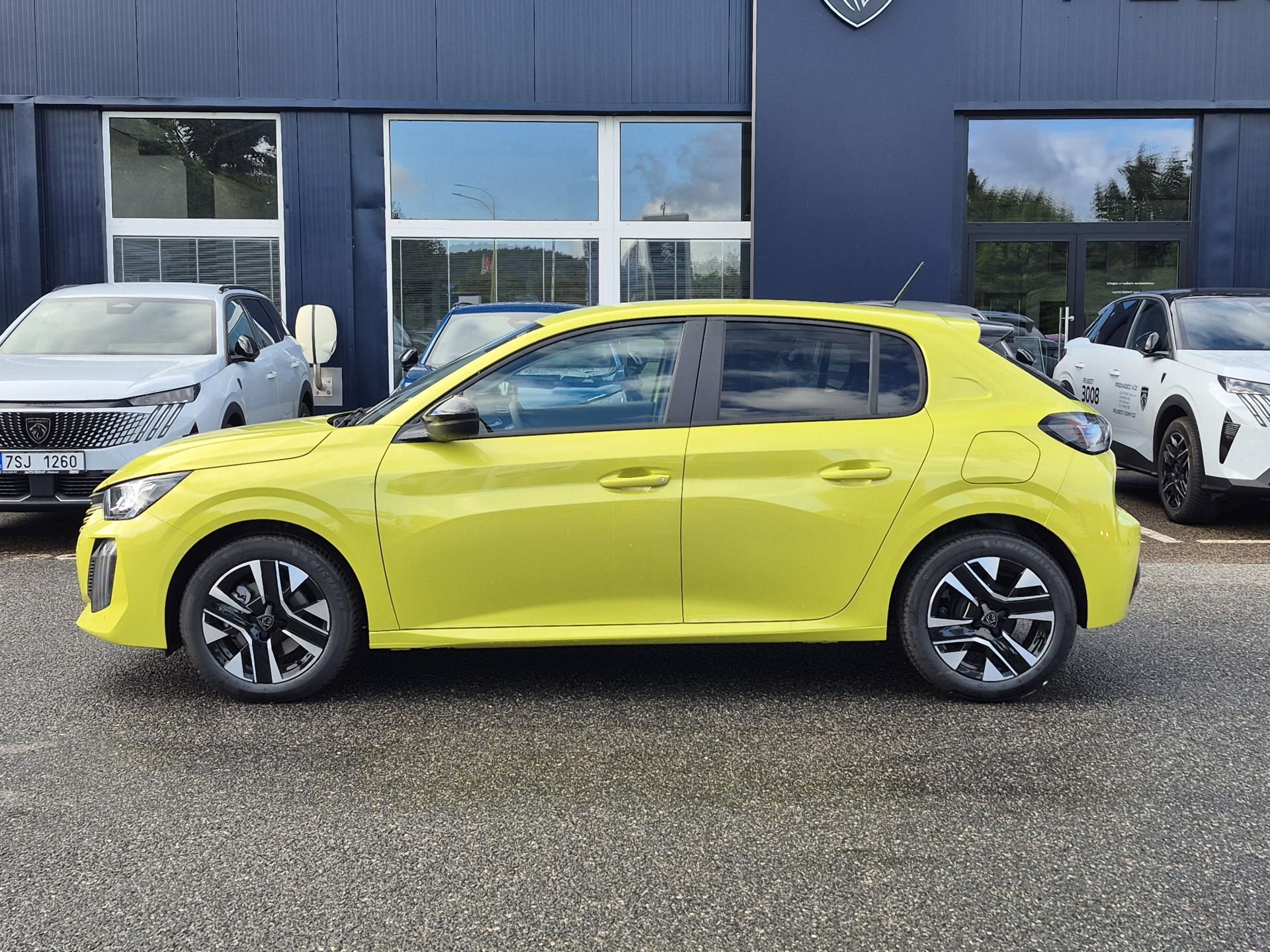 Peugeot 208, EDITION Turbo 100 MAN6 - fotka 2