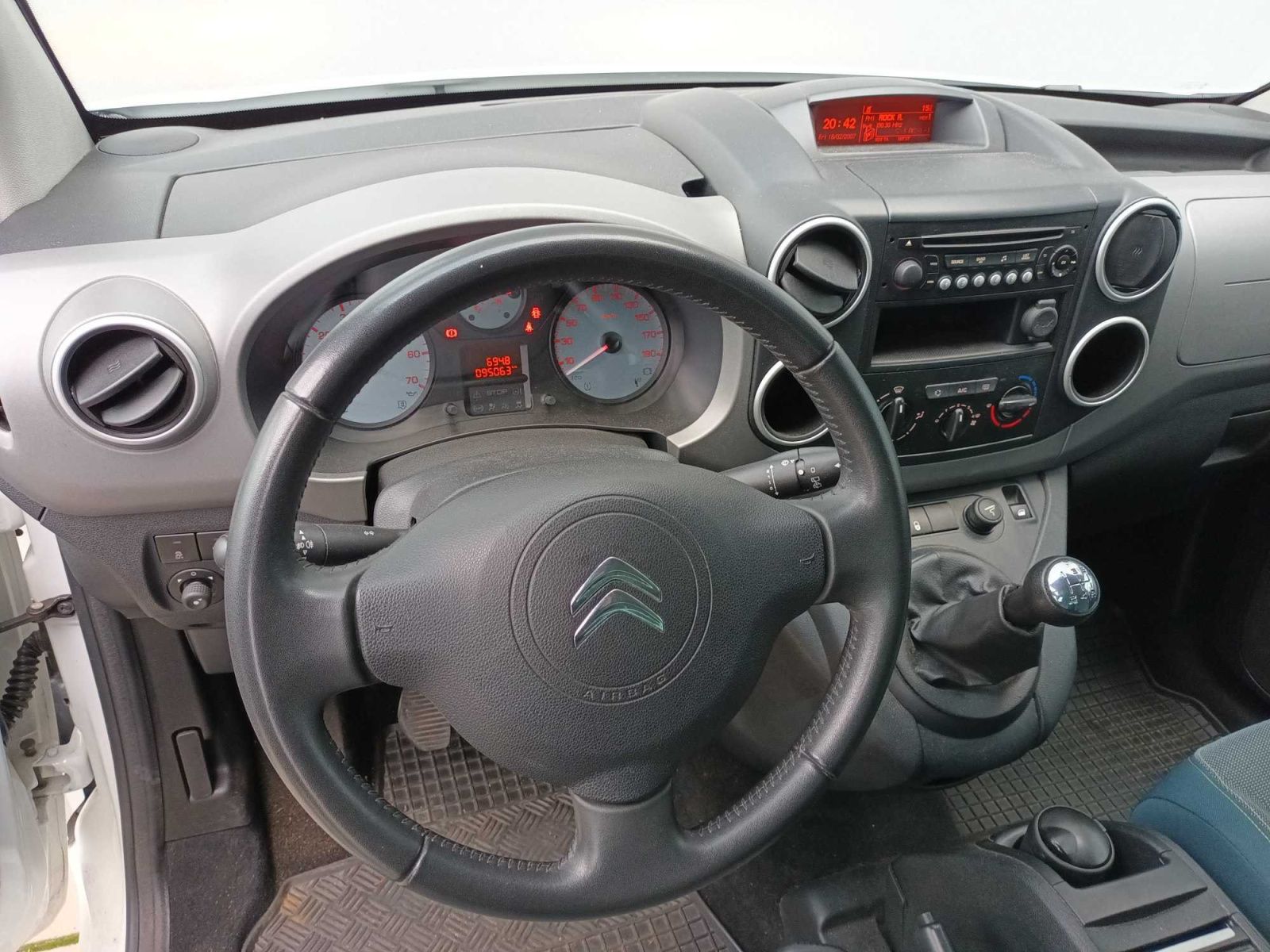 Citroën Berlingo, 1.6 VTi, 5Míst, Klima, ČR - fotka 3