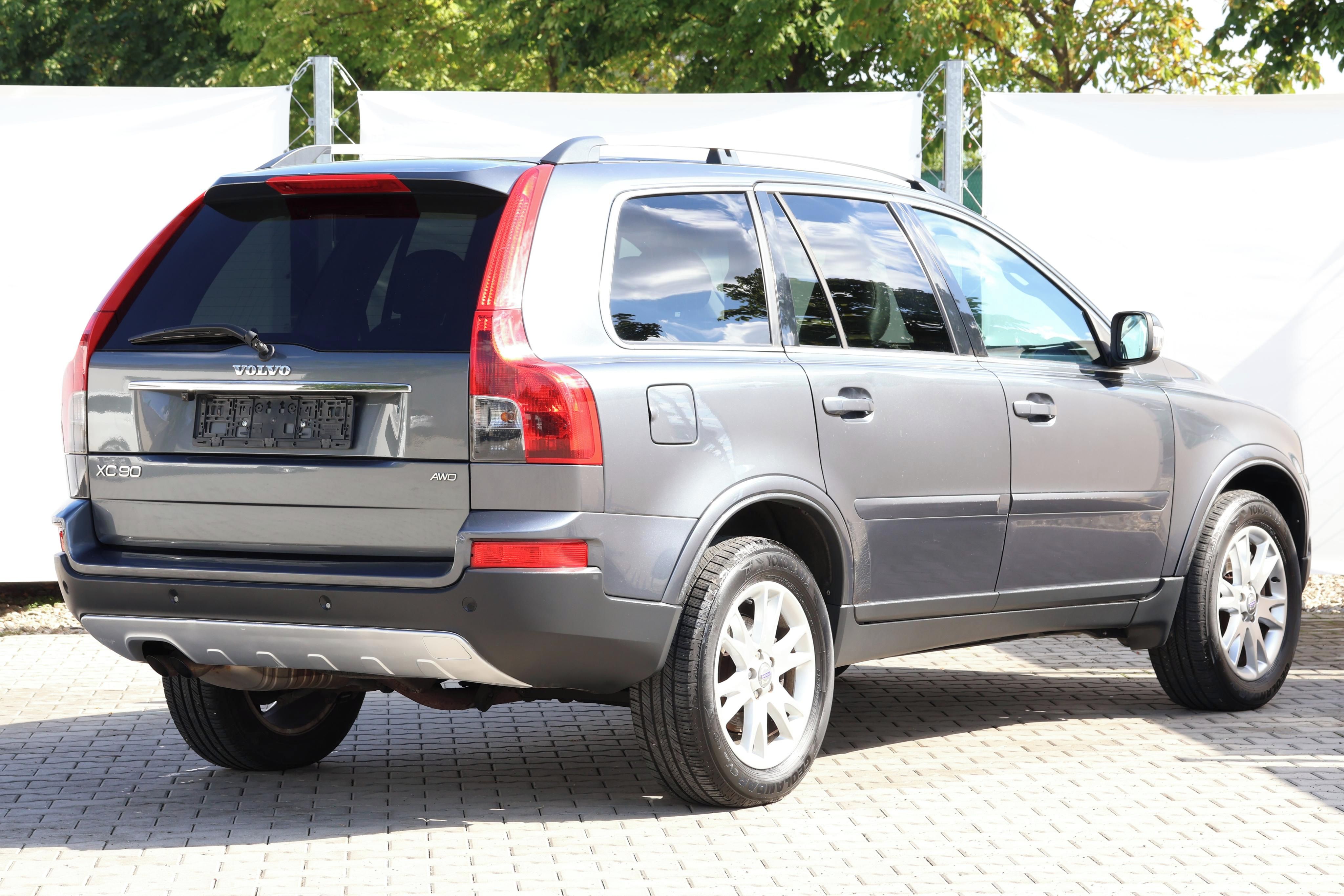 Volvo XC90, 2.4D5*136kW*AWD*182000km*1Maj - fotka 6