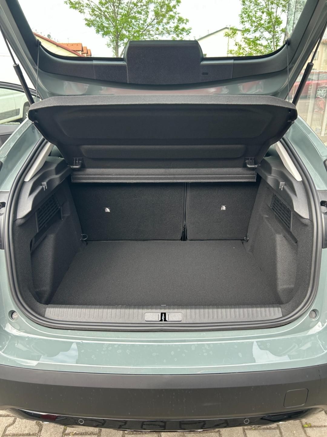 Citroën C4, PLUS Hybrid 145k Automatic - fotka 6
