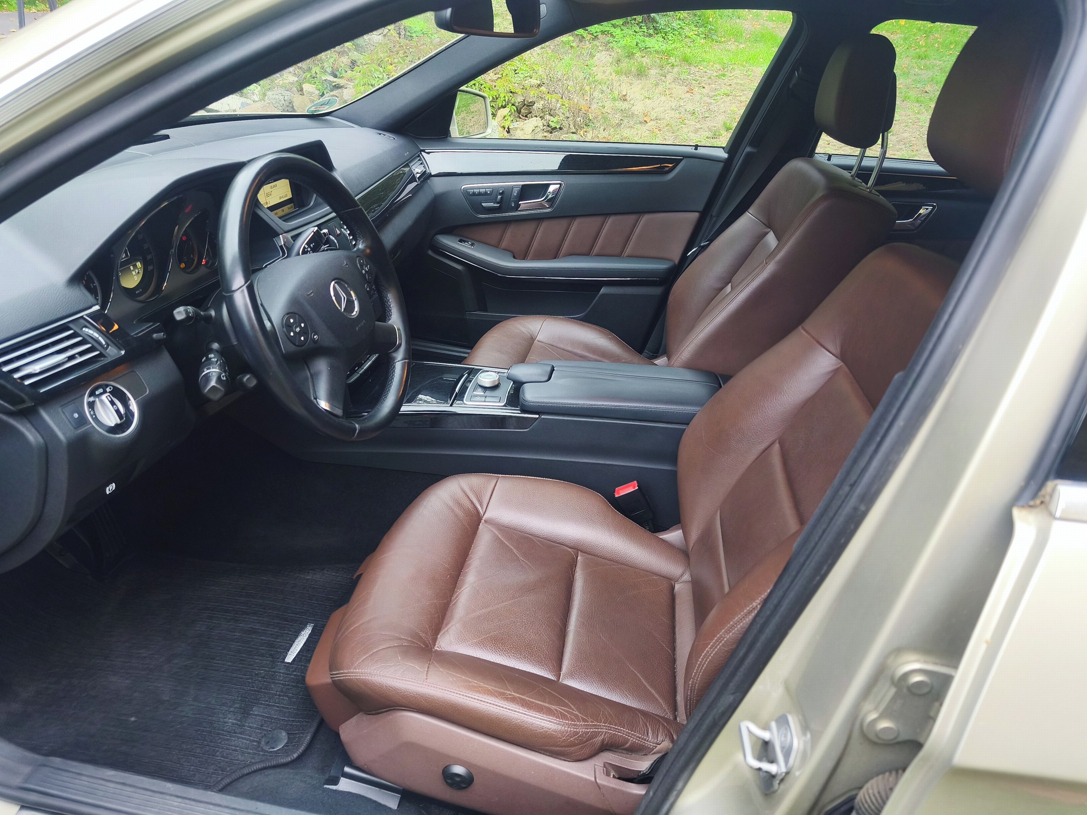 Mercedes-Benz Třídy E, E350 CDI 4Matic 195kW (265 PS) - fotka 6