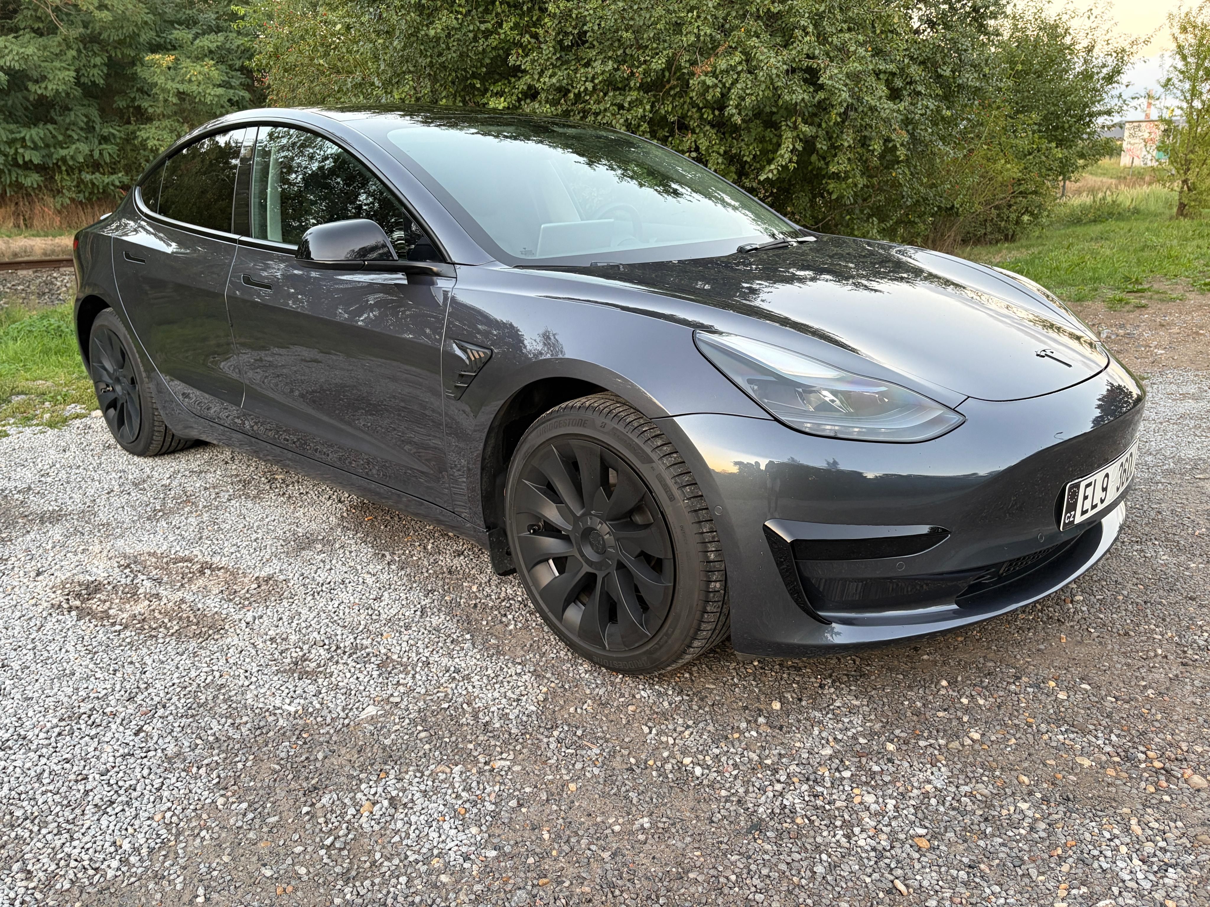 Tesla Model 3, SR+ Refresh, 239kW, LFP 2x ALU - fotka 4