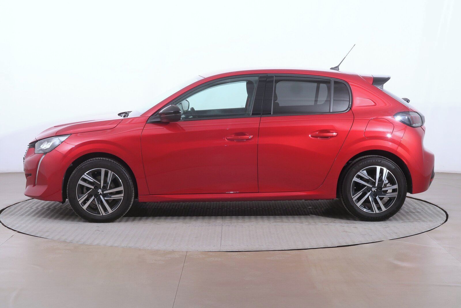 Peugeot 208, 1.2 PureTech, Automat - fotka 3