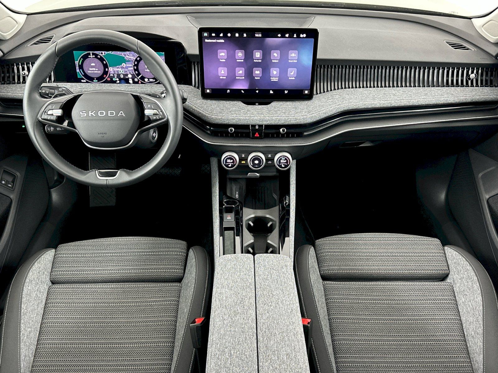 Škoda Superb, iV DSG 1.5TSI 150kW Selection - fotka 5