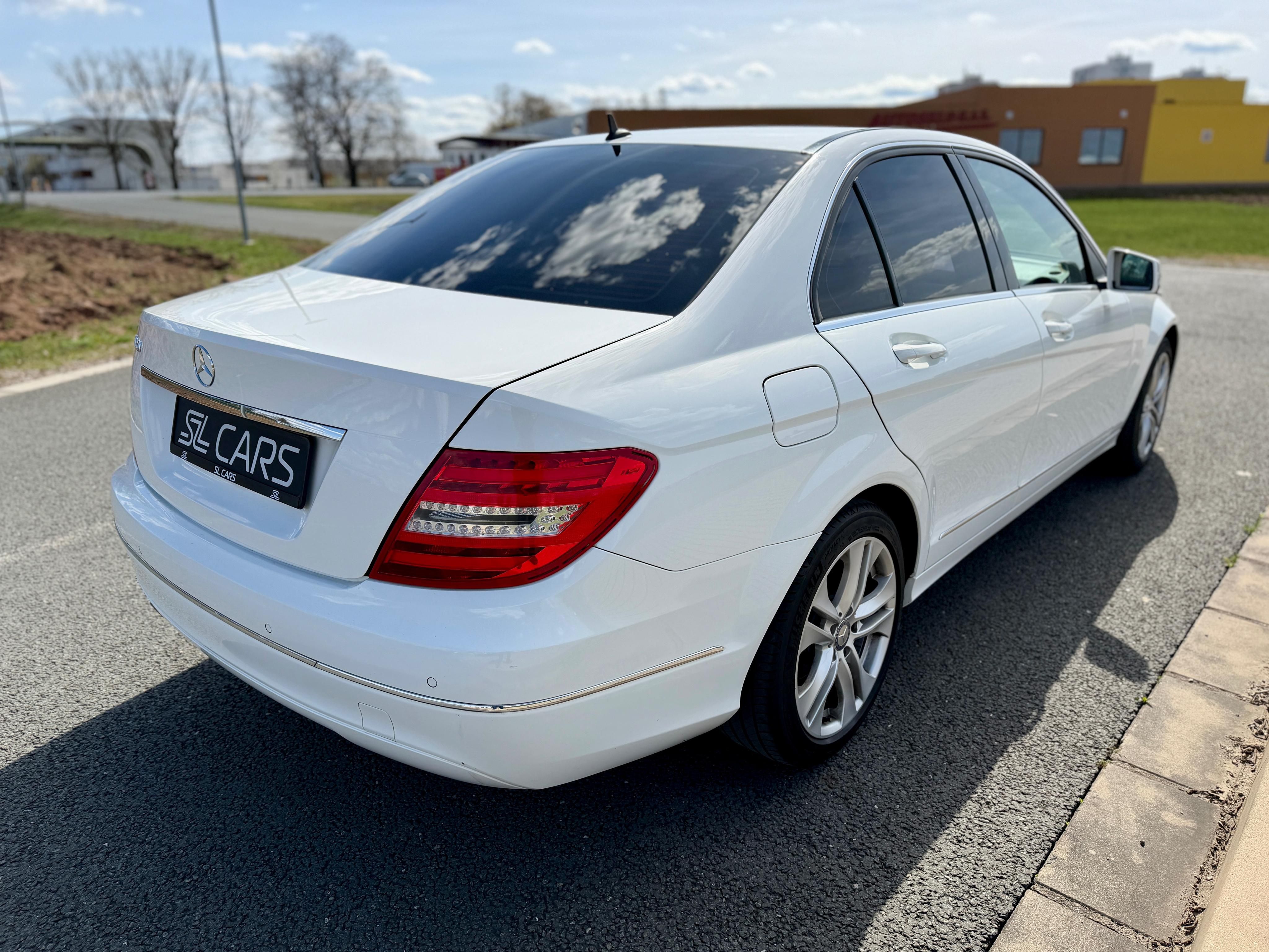 Mercedes-Benz Třídy C, 180 CGI NAVIGACE SERVISKA - fotka 5