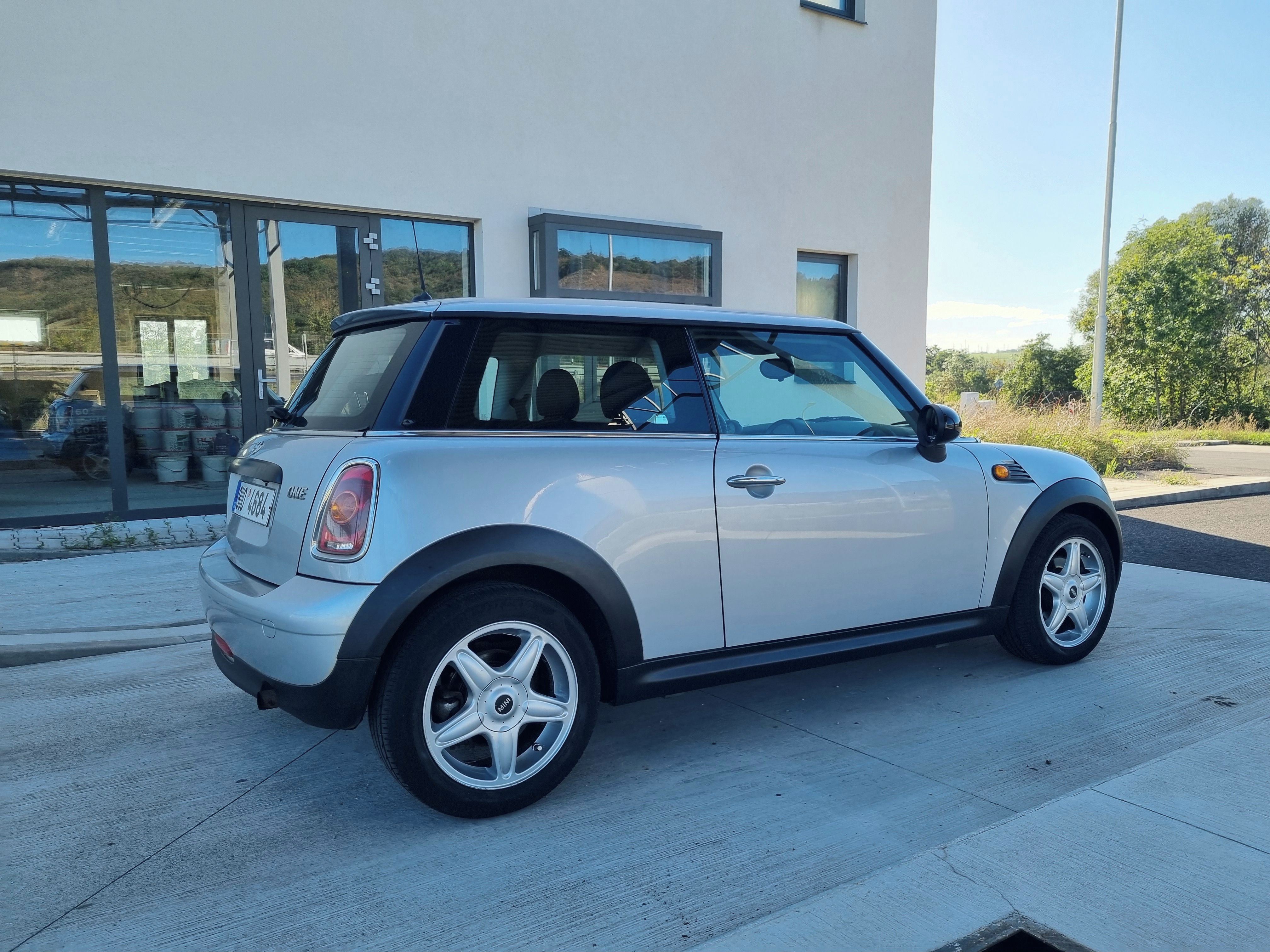 Mini Cooper, One, 1.4, 70 kW, platná STK - fotka 6