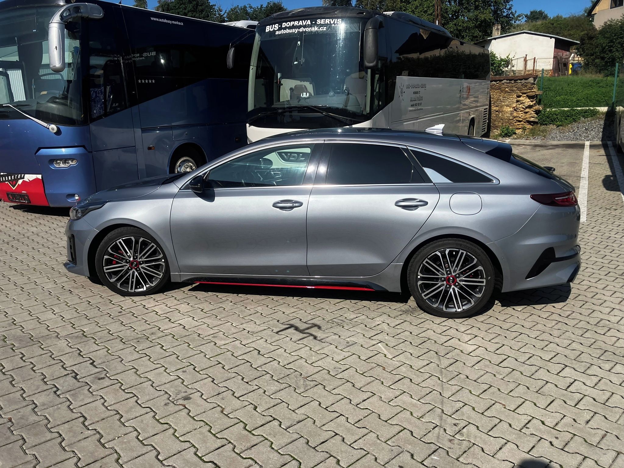 Kia ProCeed, 1,6 TGDi - servisováno - fotka 6