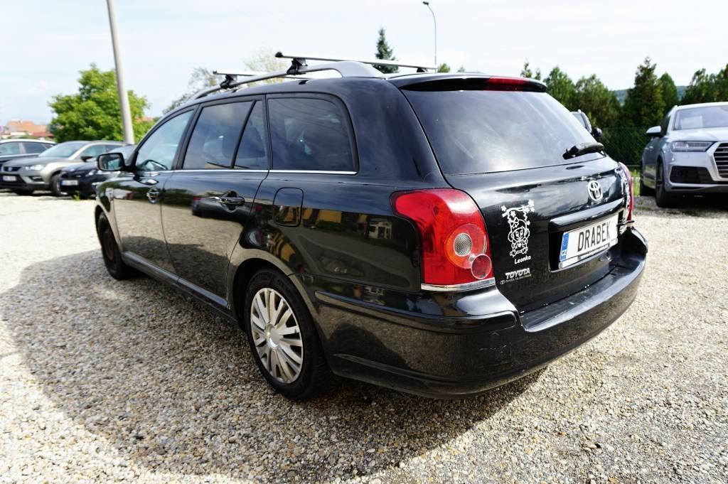 Toyota Avensis, 2,4 16V 120 kW - fotka 6