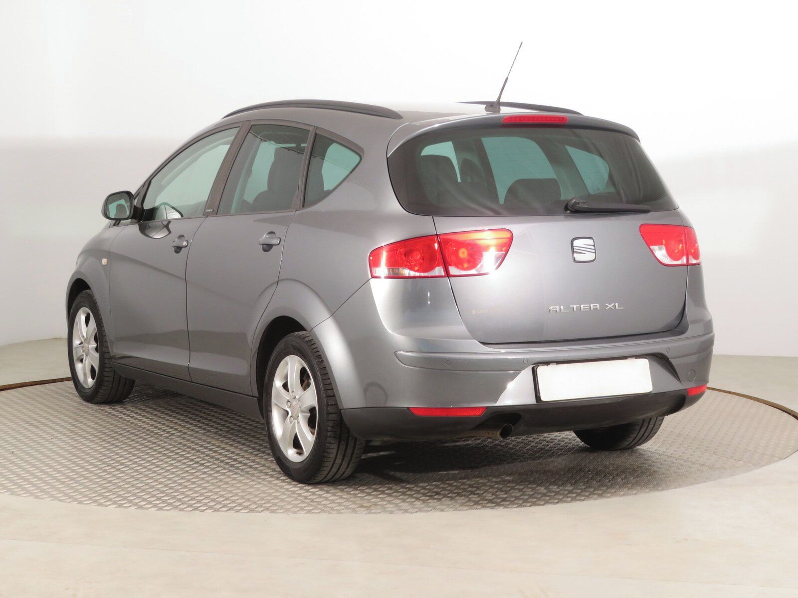 Seat Altea, 1.6 TDI, Automat - fotka 4