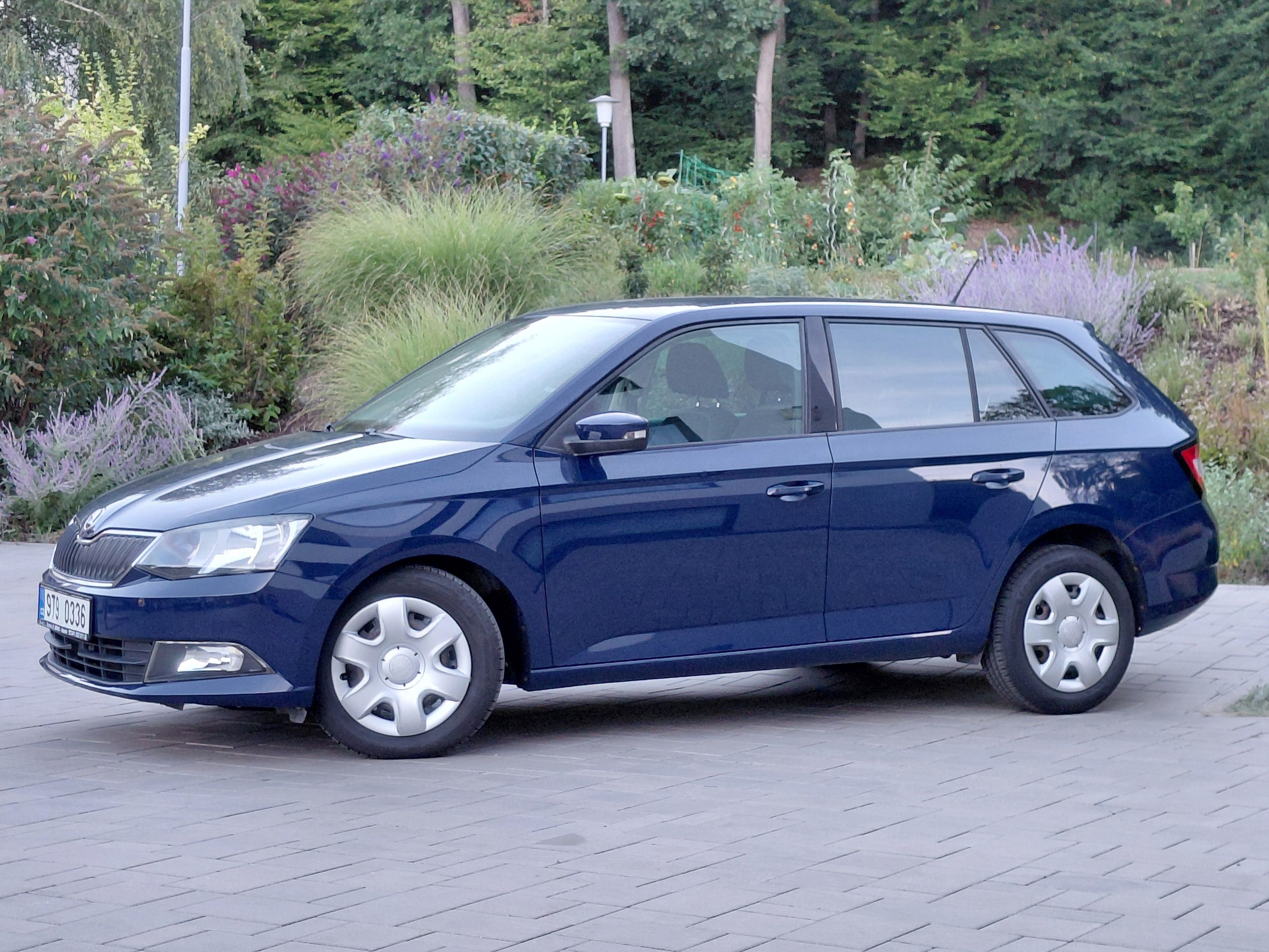 Škoda Fabia, KOMBI,TSI 1,2 81kW,ČR,serv.kn. - fotka 2