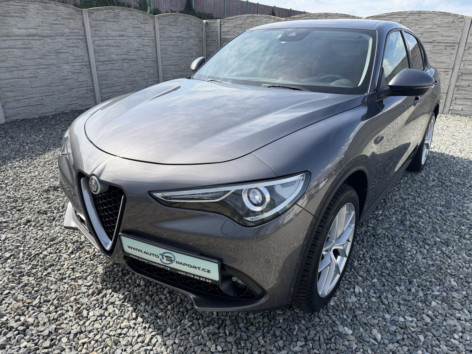 Alfa Romeo Stelvio, 2.2JTDM Q4 4x4 210PS VELOCE 1A - fotka 6