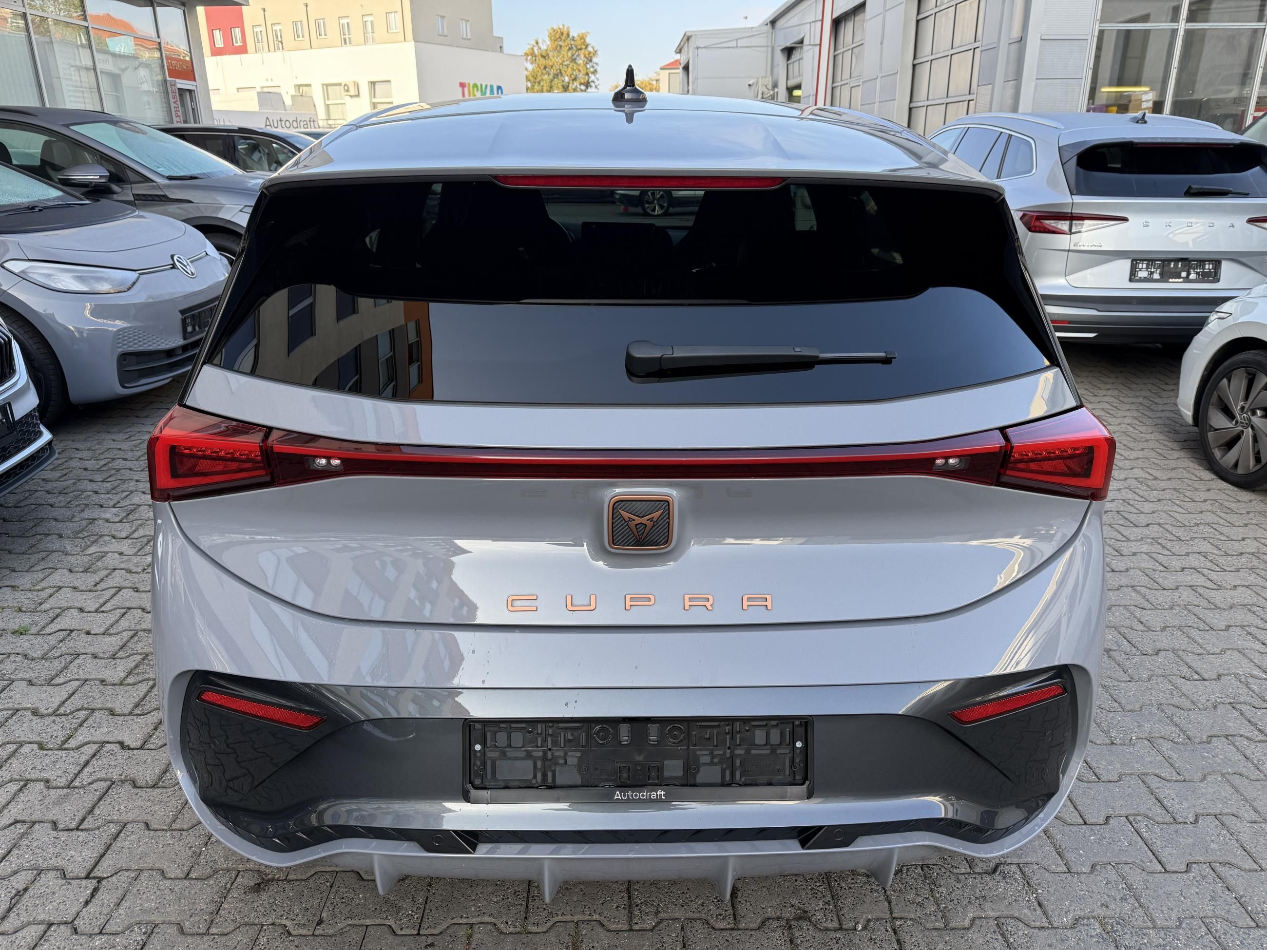 Cupra Born, Born 150kW / 2x sada ALU 19'' - fotka 6