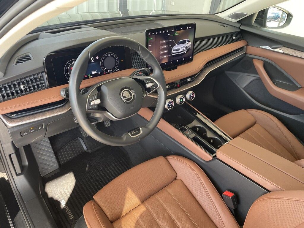 Škoda Superb, DSG 2.0 TDi 142 kW - fotka 6