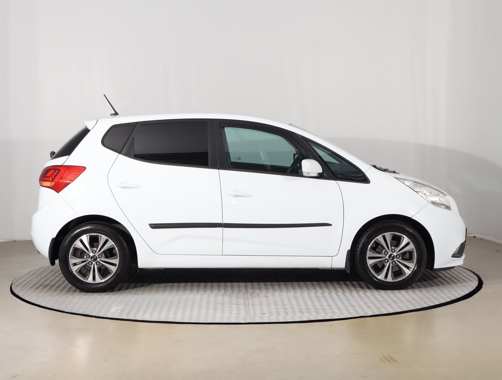 Kia Venga, 1.4 CRDi - fotka 6