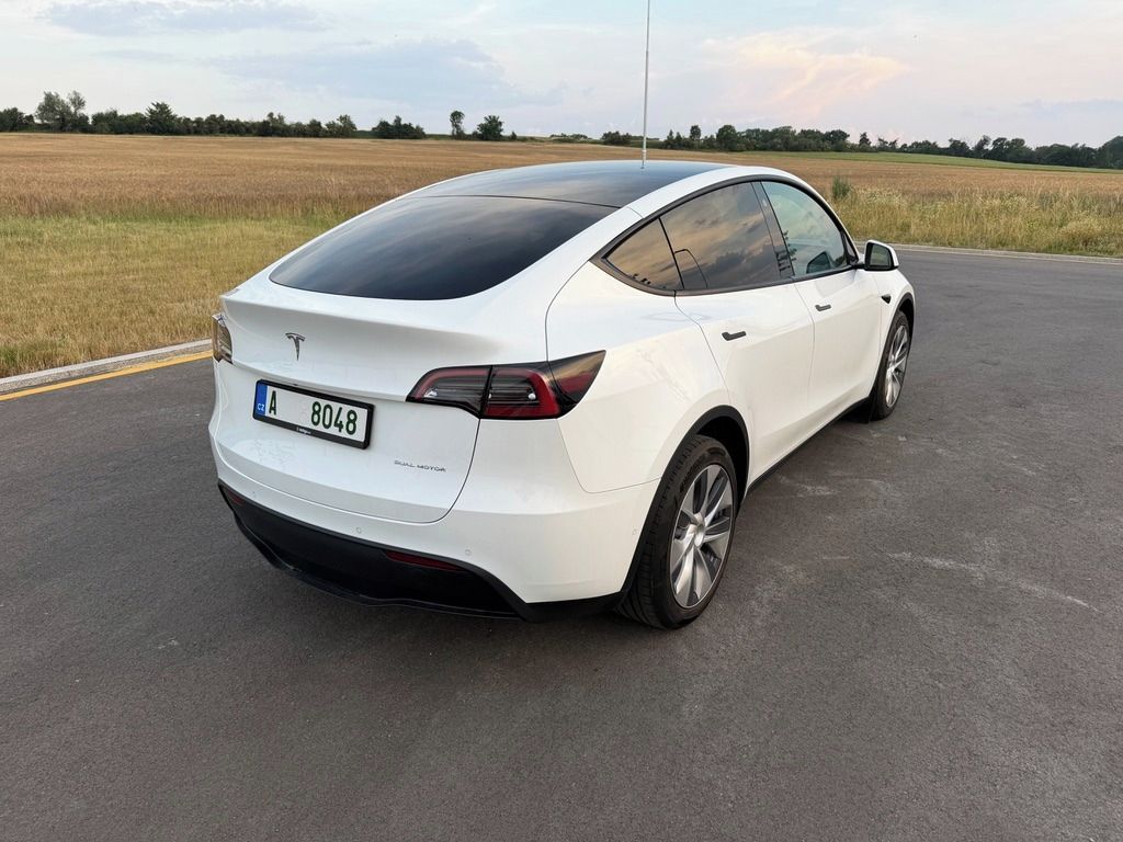Tesla Model Y, Long Range 4WD, SoH 91% - fotka 5