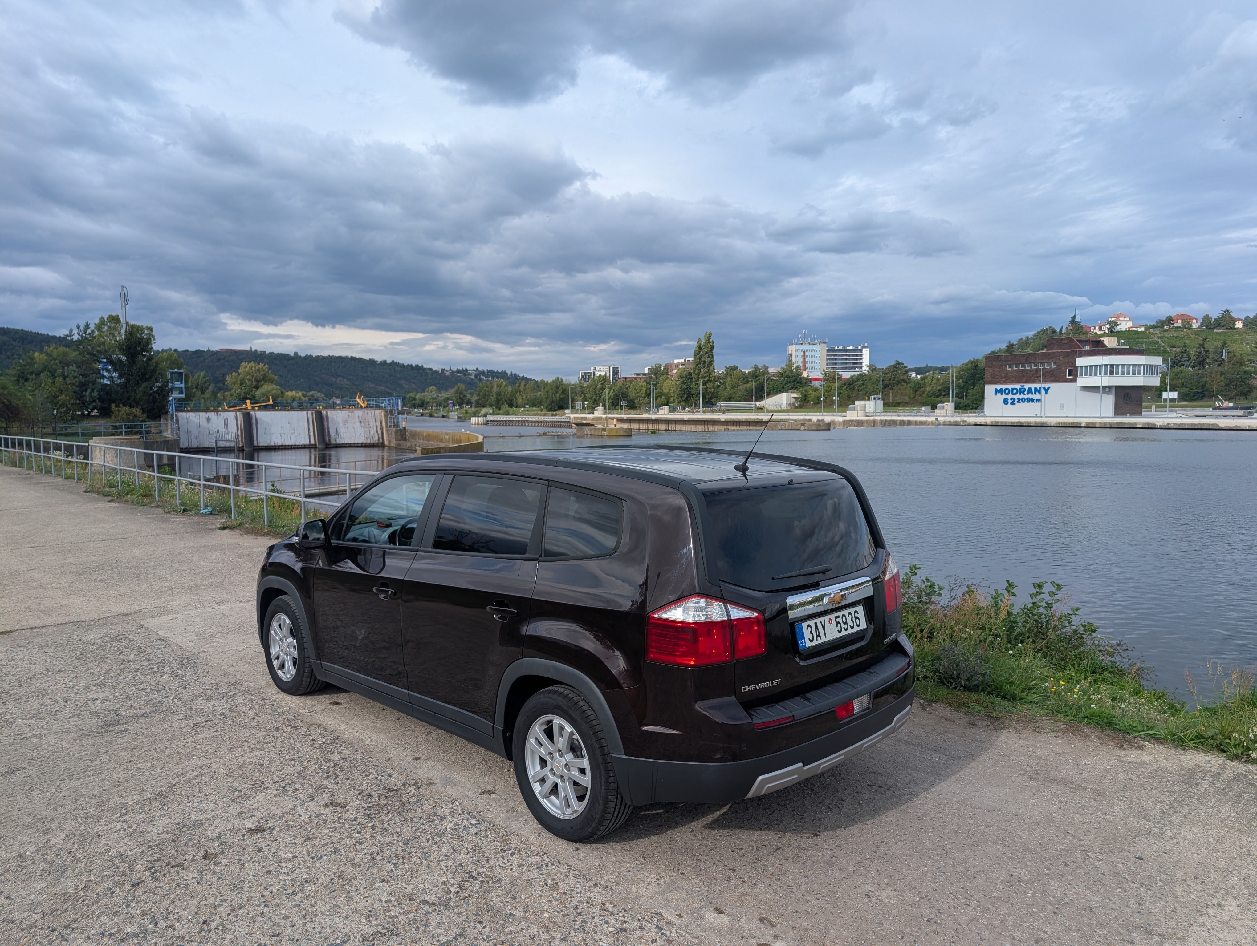 Chevrolet Orlando, 2.0D 120kW, 1.maj, ČR, hezký! - fotka 4
