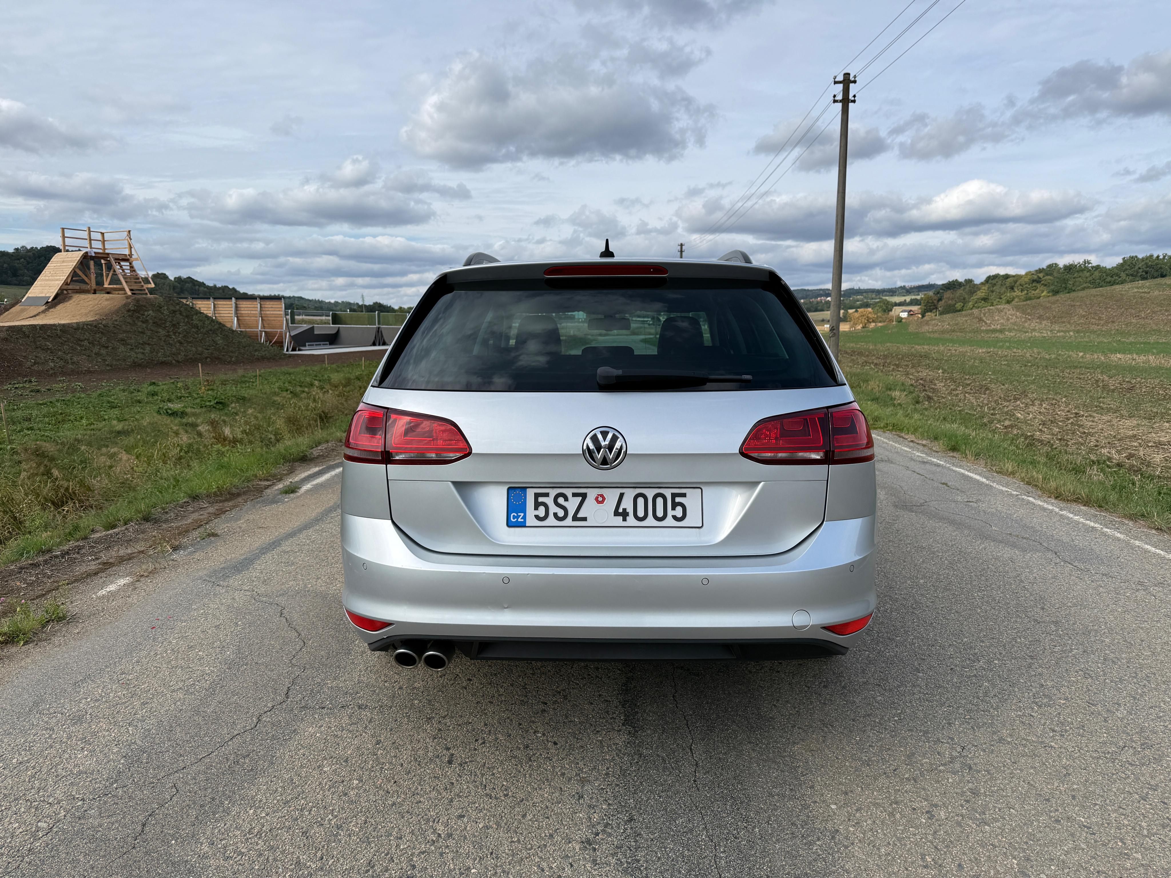 Volkswagen Golf, VW GOLF 7 2.0 TDI HIGHLINE - fotka 4